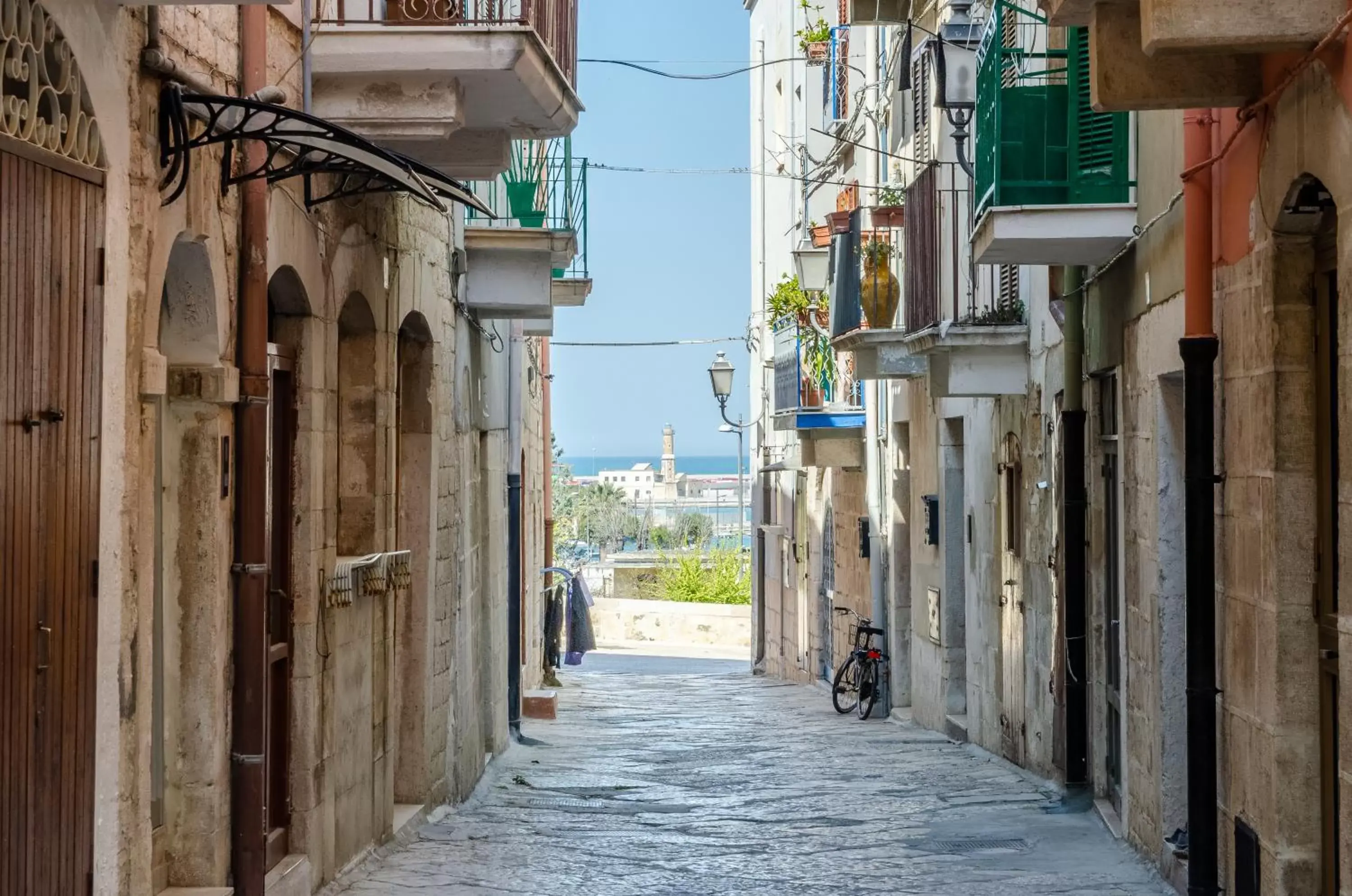 Neighbourhood, Neighborhood in Domatia