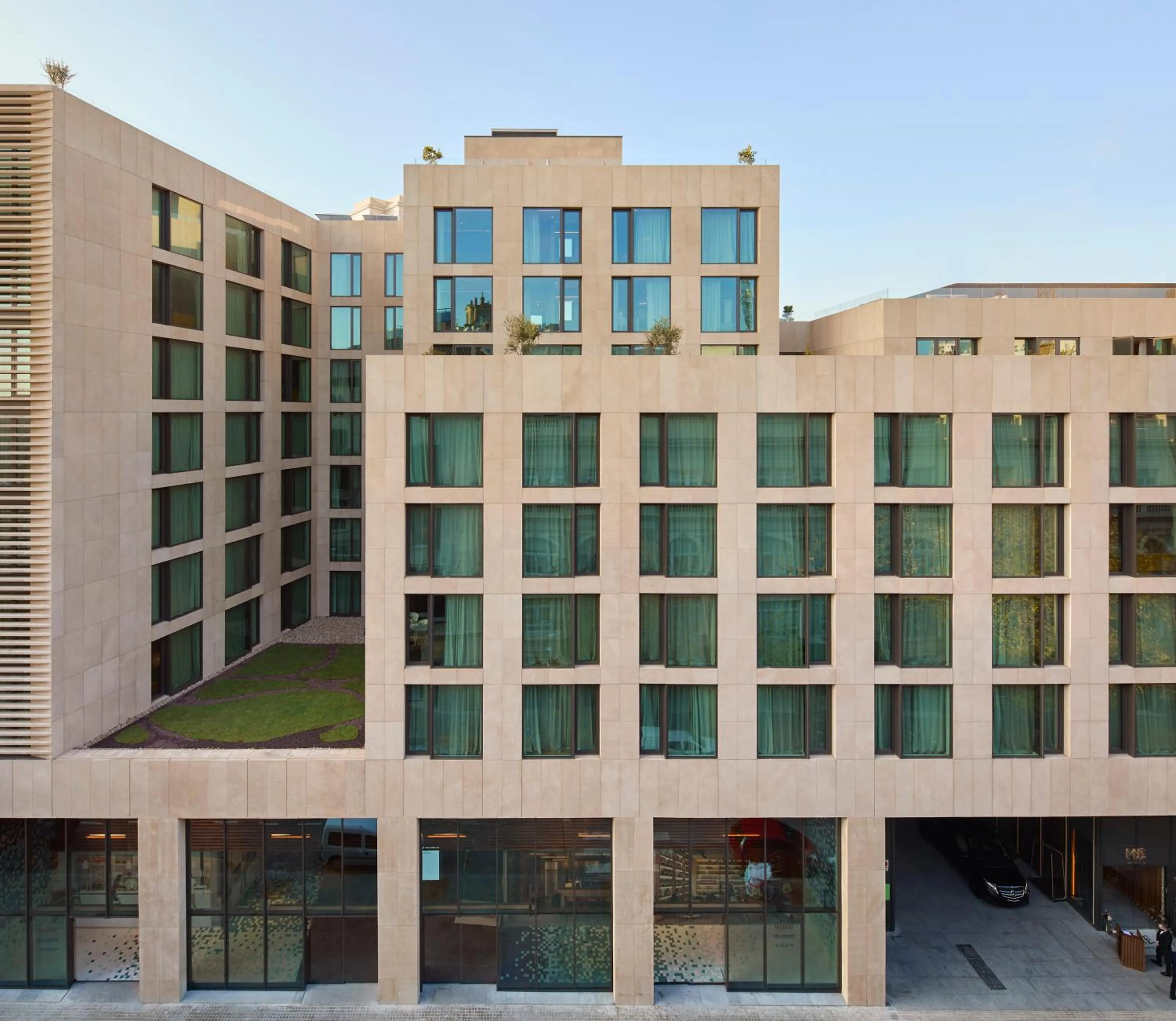 Facade/entrance in ME Barcelona