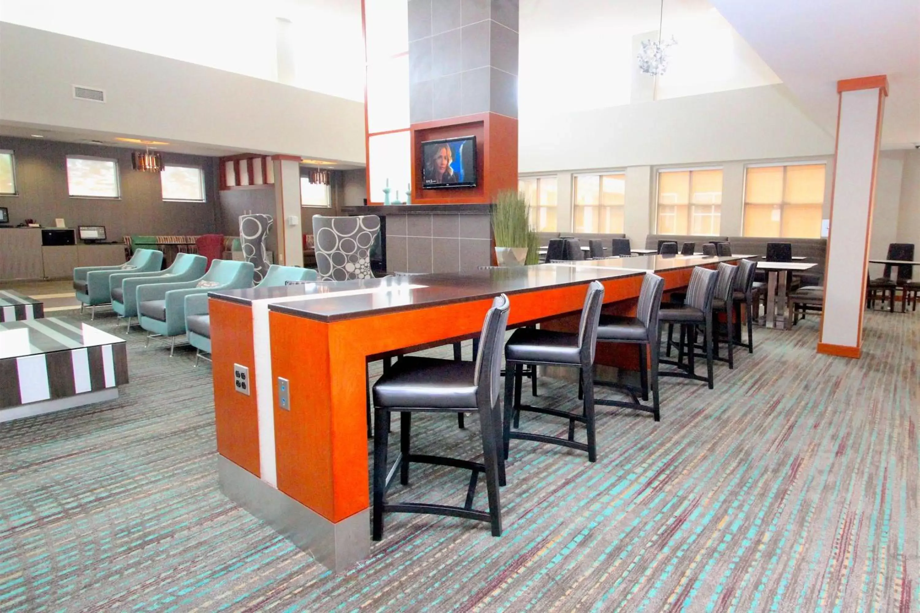 Lobby or reception, Restaurant/Places to Eat in Residence Inn Newport News Airport