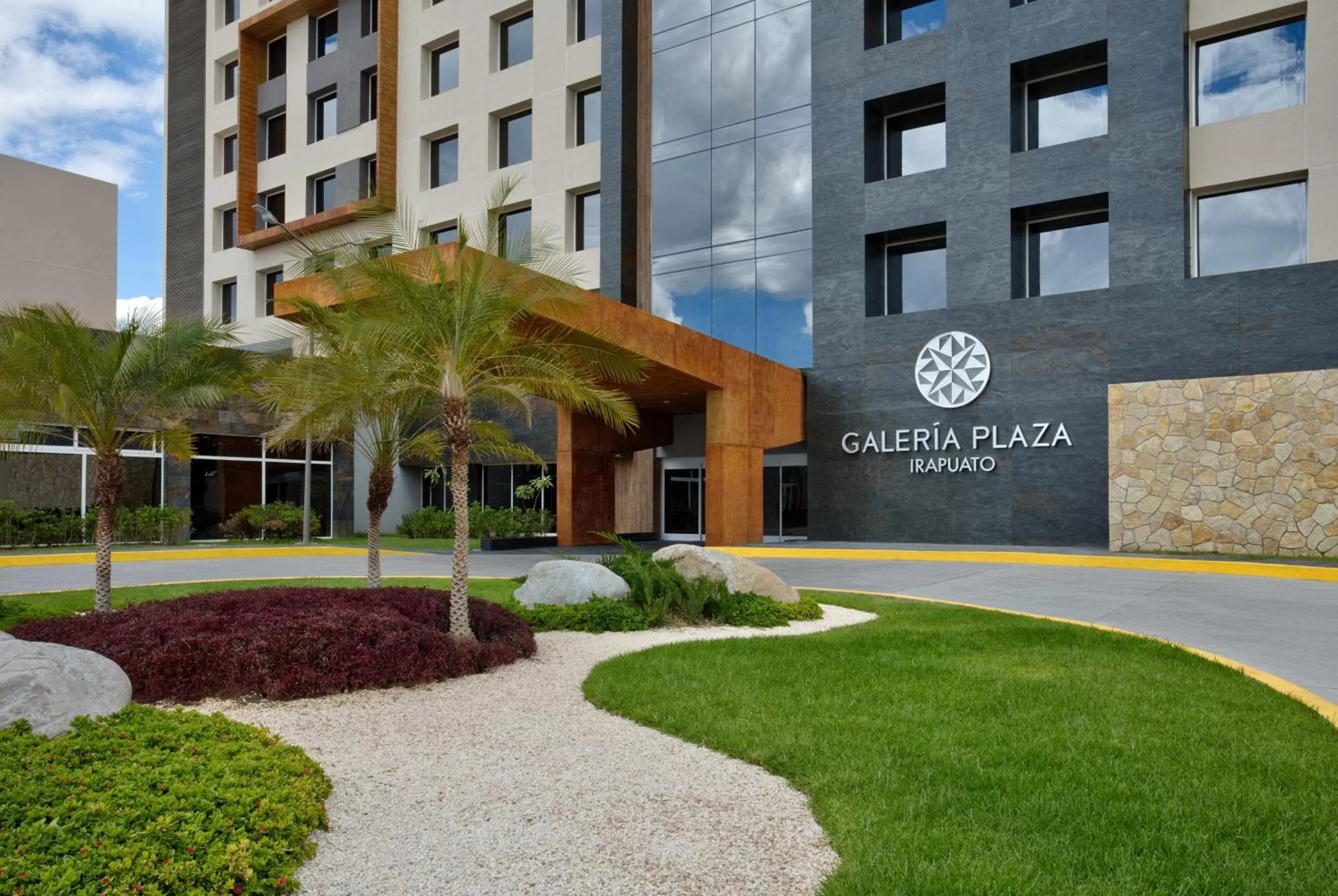 Property building in Galeria Plaza Irapuato Property building in Galeria Plaza Irapuato