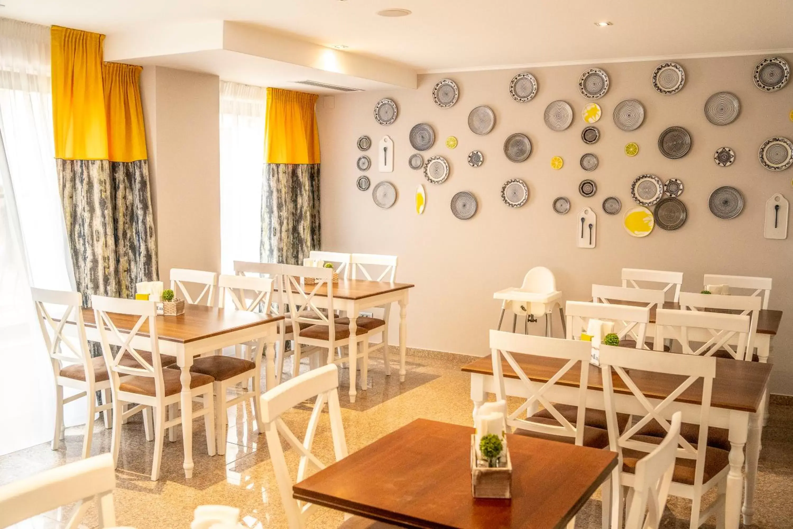 Restaurant/places to eat in New Era Hotel Old Town Party Zone Bucharest- parking with fee nearby - NOT at the hotel ! Restaurant/places to eat in New Era Hotel Old Town Party Zone Bucharest- parking with fee nearby - NOT at the hotel !