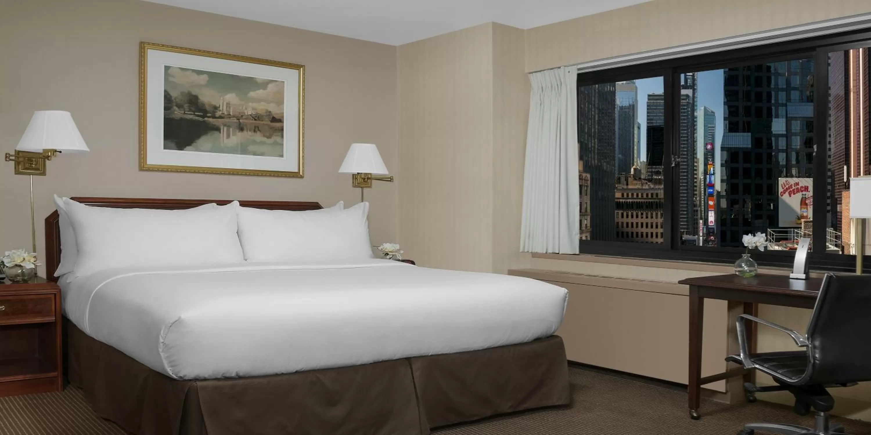 Bedroom, Bed in The Manhattan at Times Square