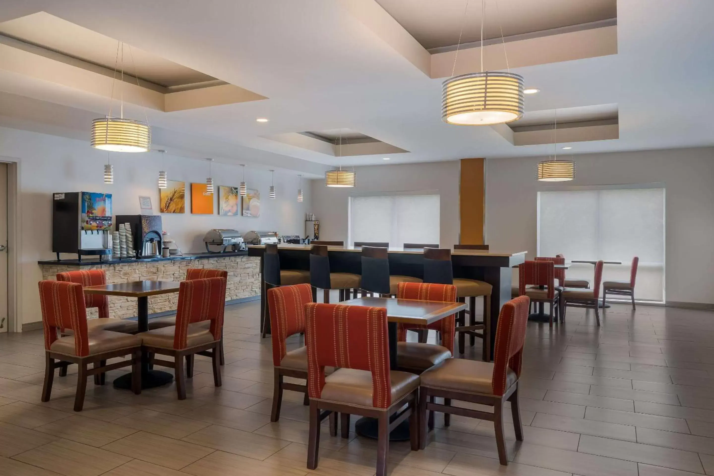 Breakfast, Restaurant/Places to Eat in Comfort Suites Denham Springs