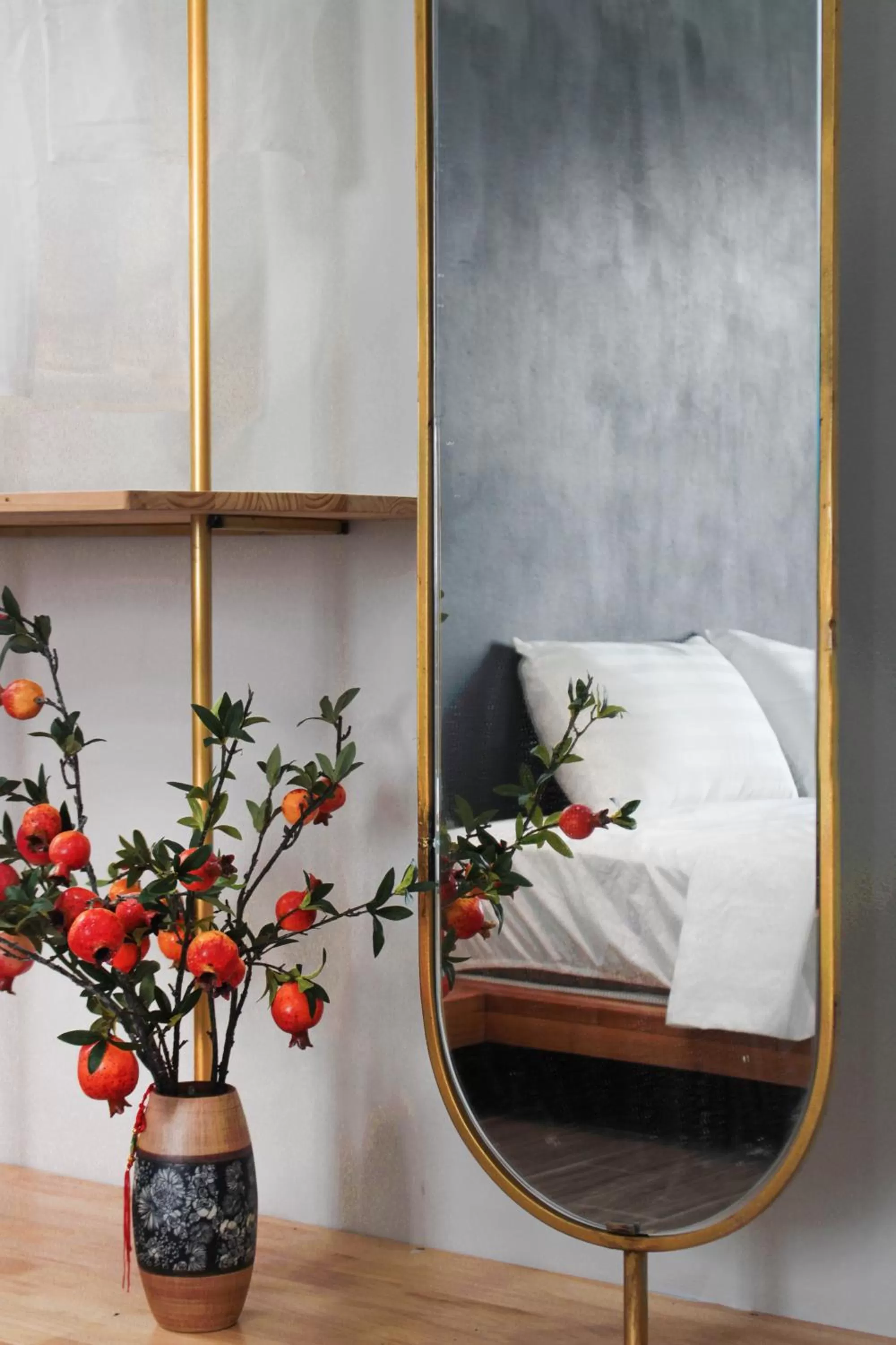 wardrobe, Bed in ᴛᴀᴍ ᴄᴏᴄ ᴄᴏᴄᴏᴏɴ ʜᴏᴍᴇsᴛᴀʏ