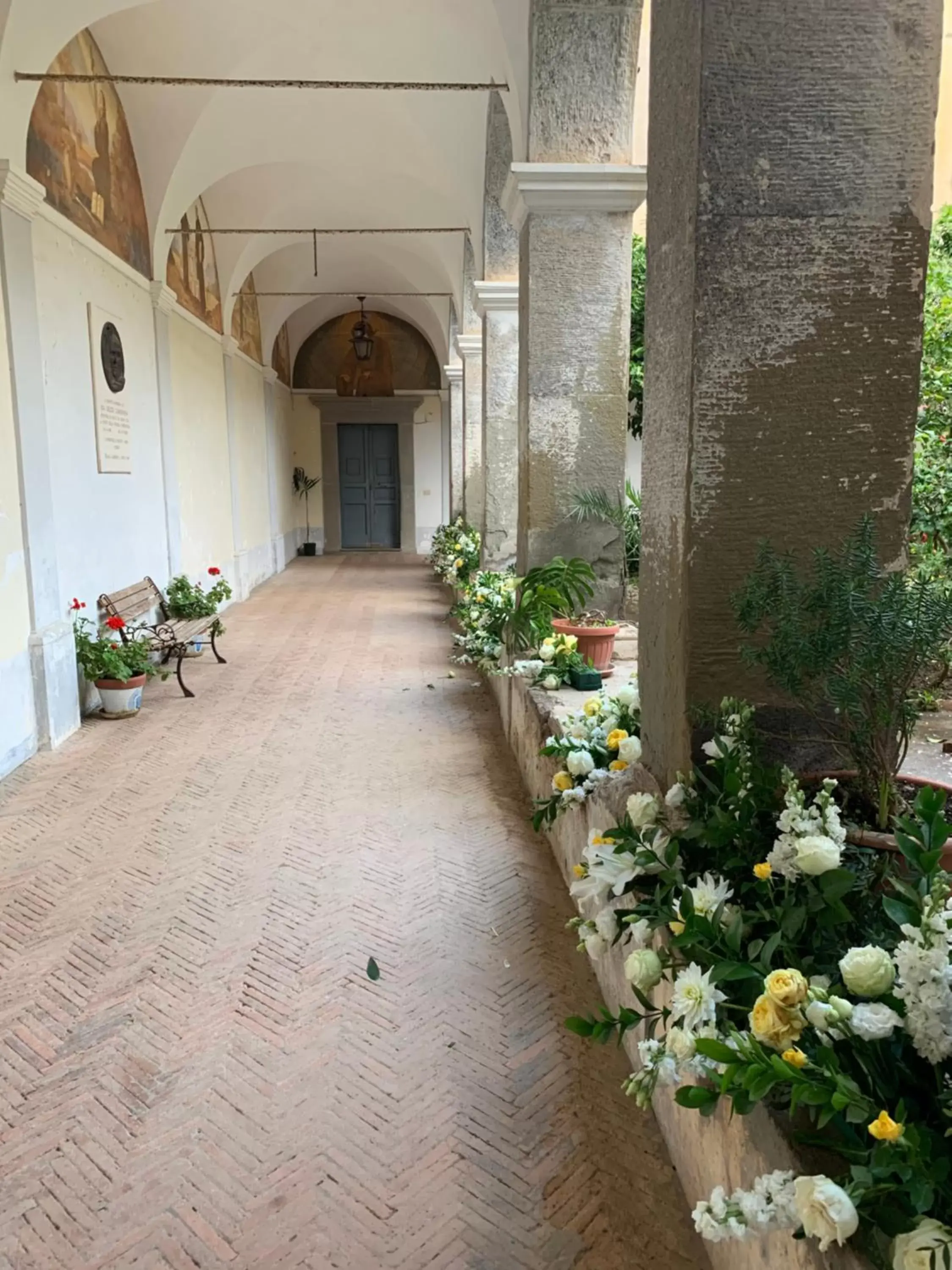 Inner courtyard view in Relais Il Chiostro