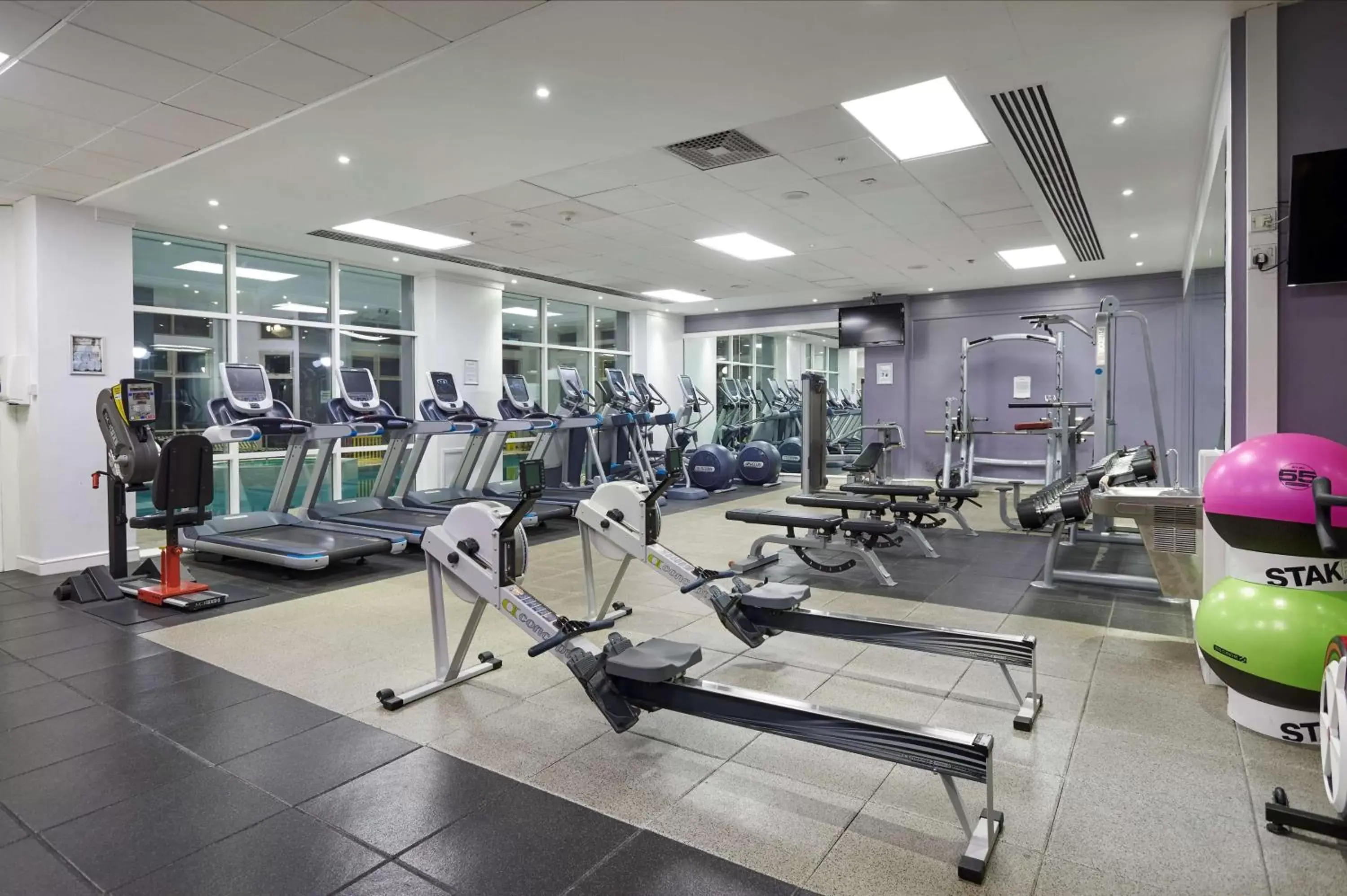 Fitness centre/facilities in DoubleTree by Hilton Dartford Bridge Fitness centre/facilities in DoubleTree by Hilton Dartford Bridge