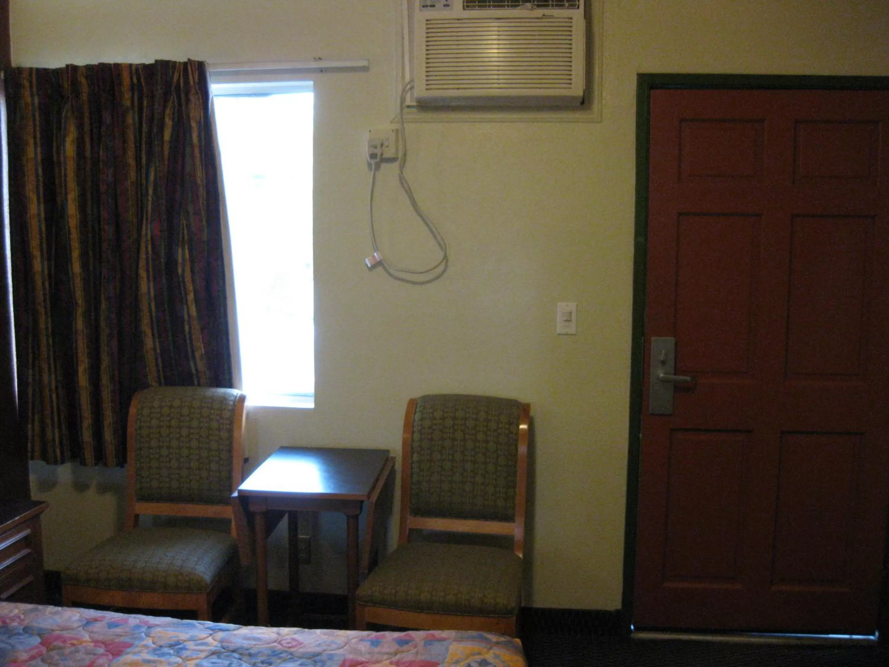 Decorative detail in Sunshine Motel