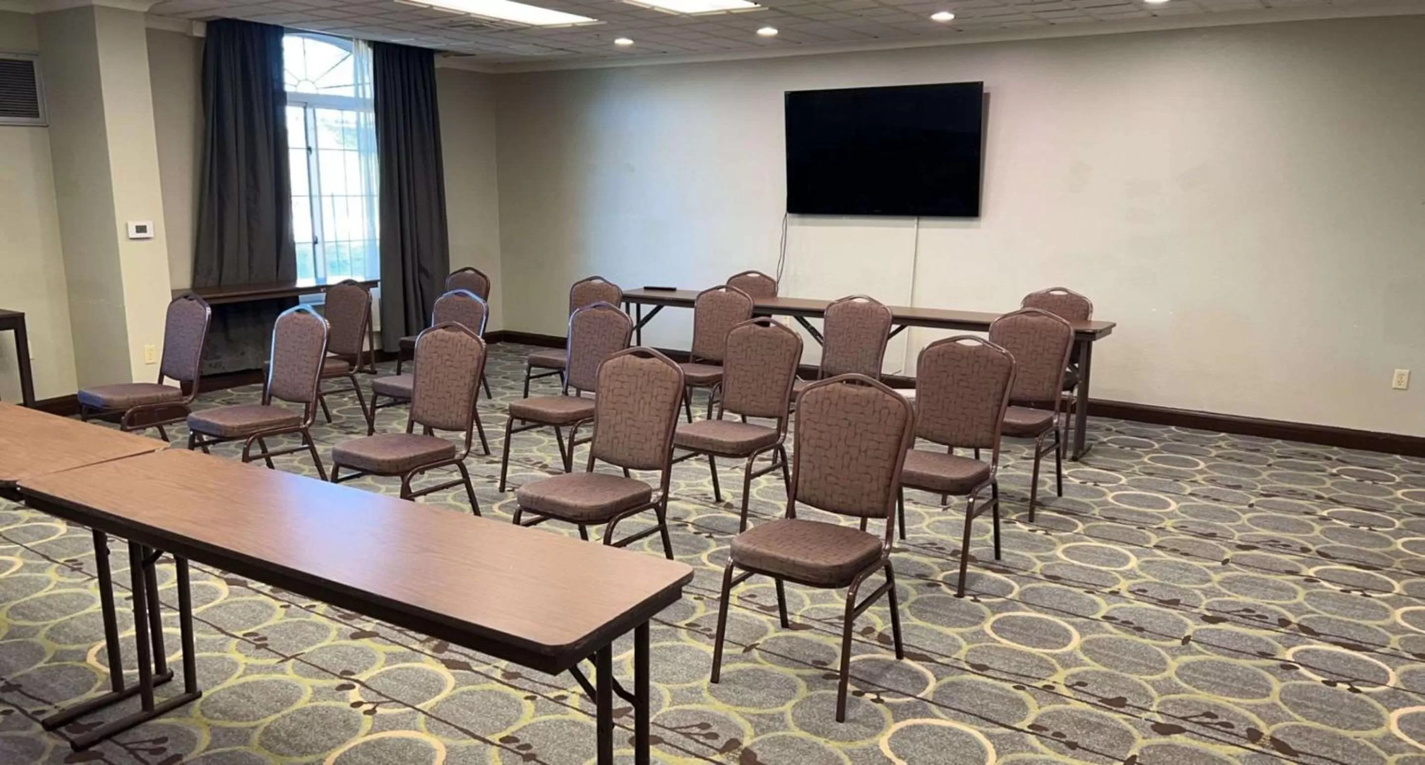 Meeting/conference room in SureStay Plus Hotel by Best Western Vero Beach