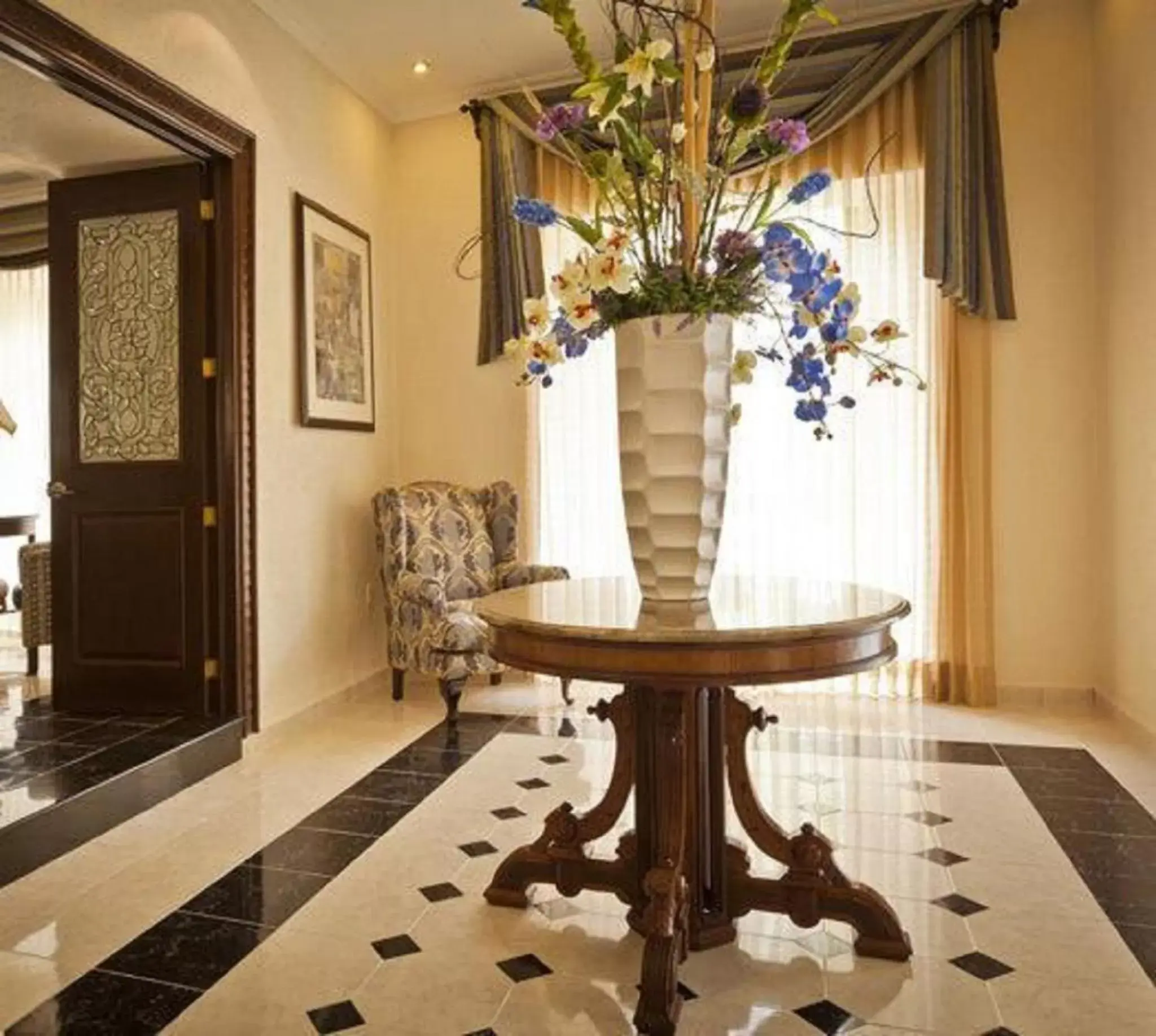 Living room in Hotel Plaza Colonial