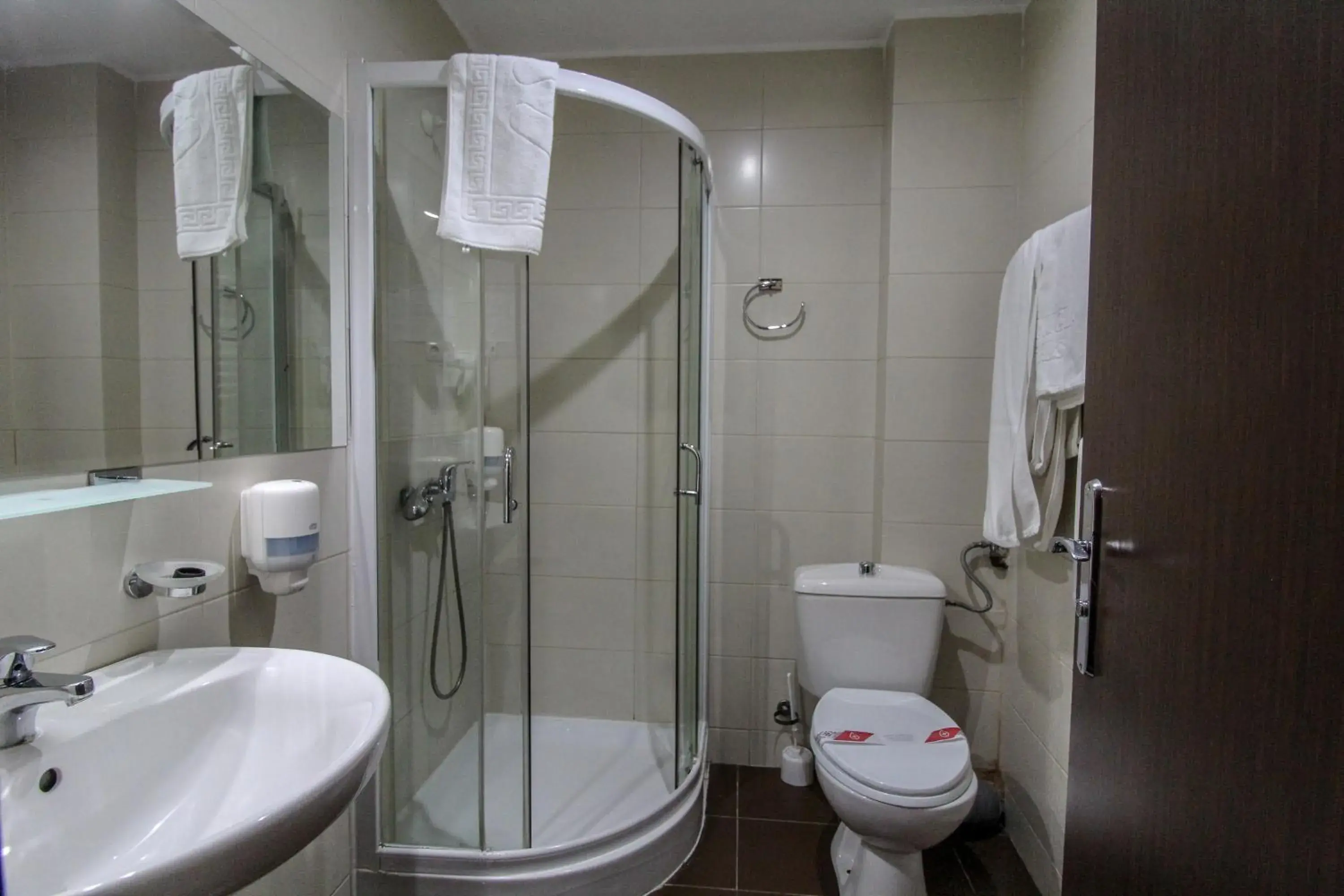 Shower, Bathroom in Hotel Razvan