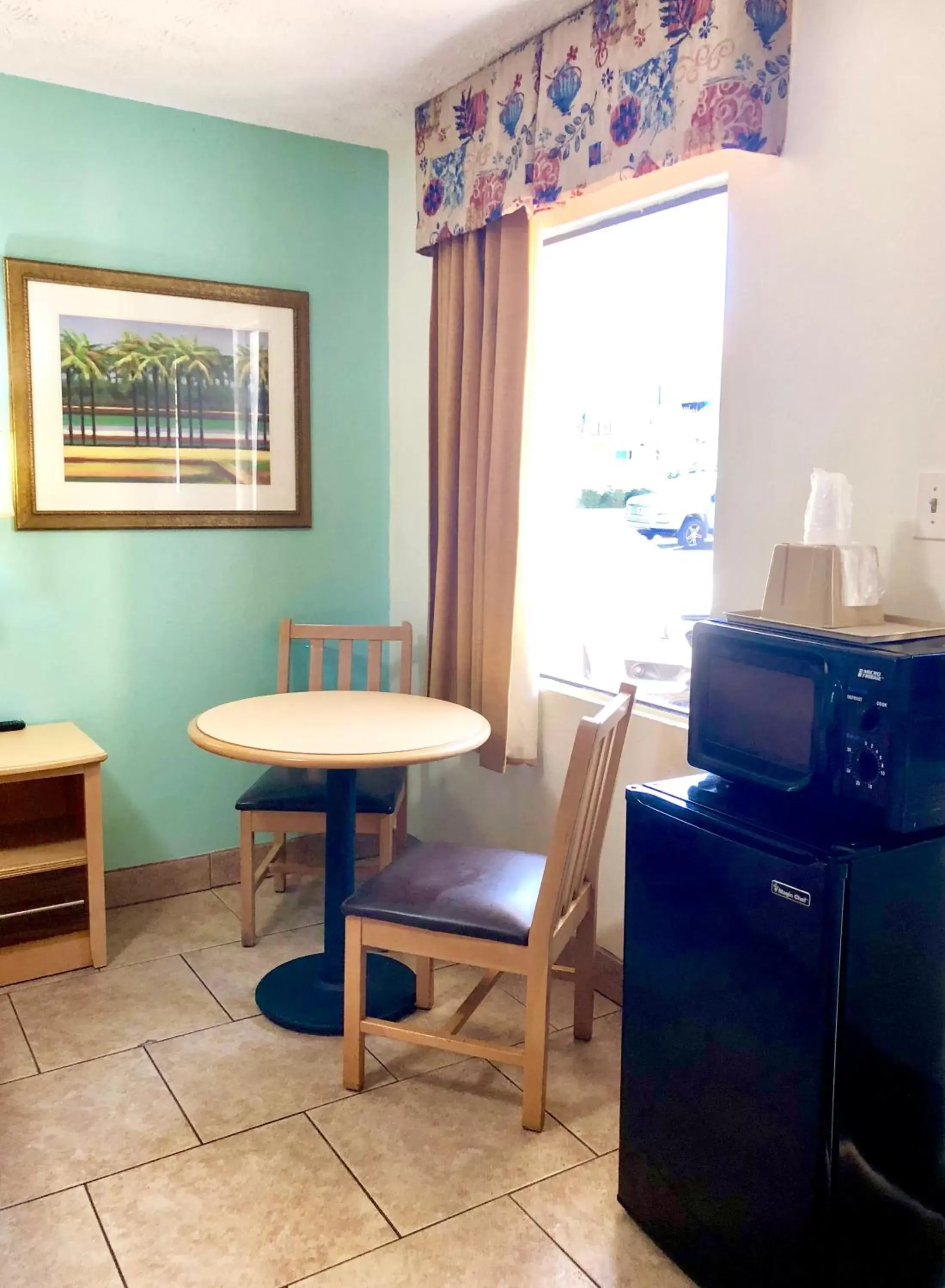 Bedroom, Seating Area in Dunes Inn & Suites - Tybee Island