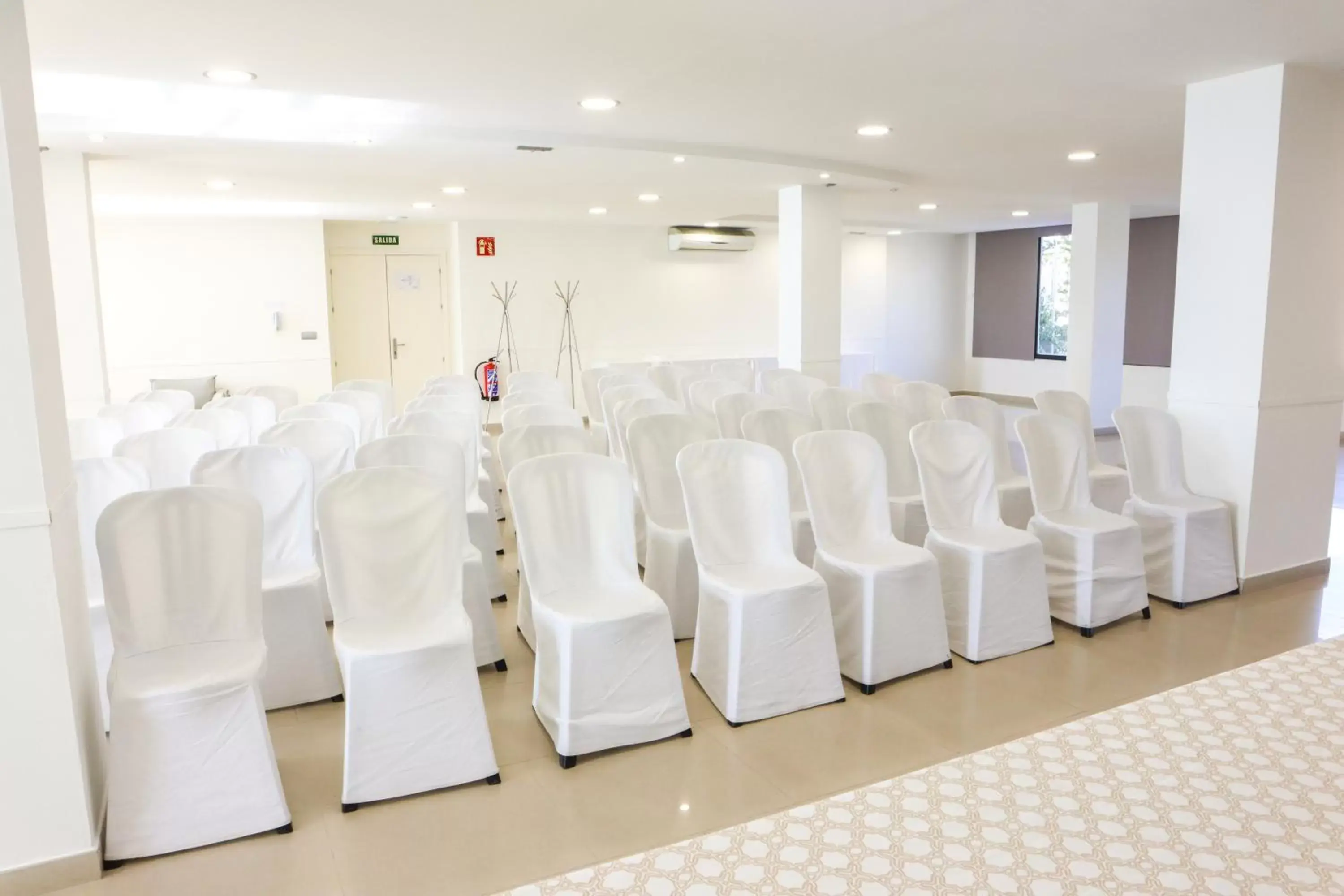 Banquet/Function facilities, Banquet Facilities in Fay Victoria Beach