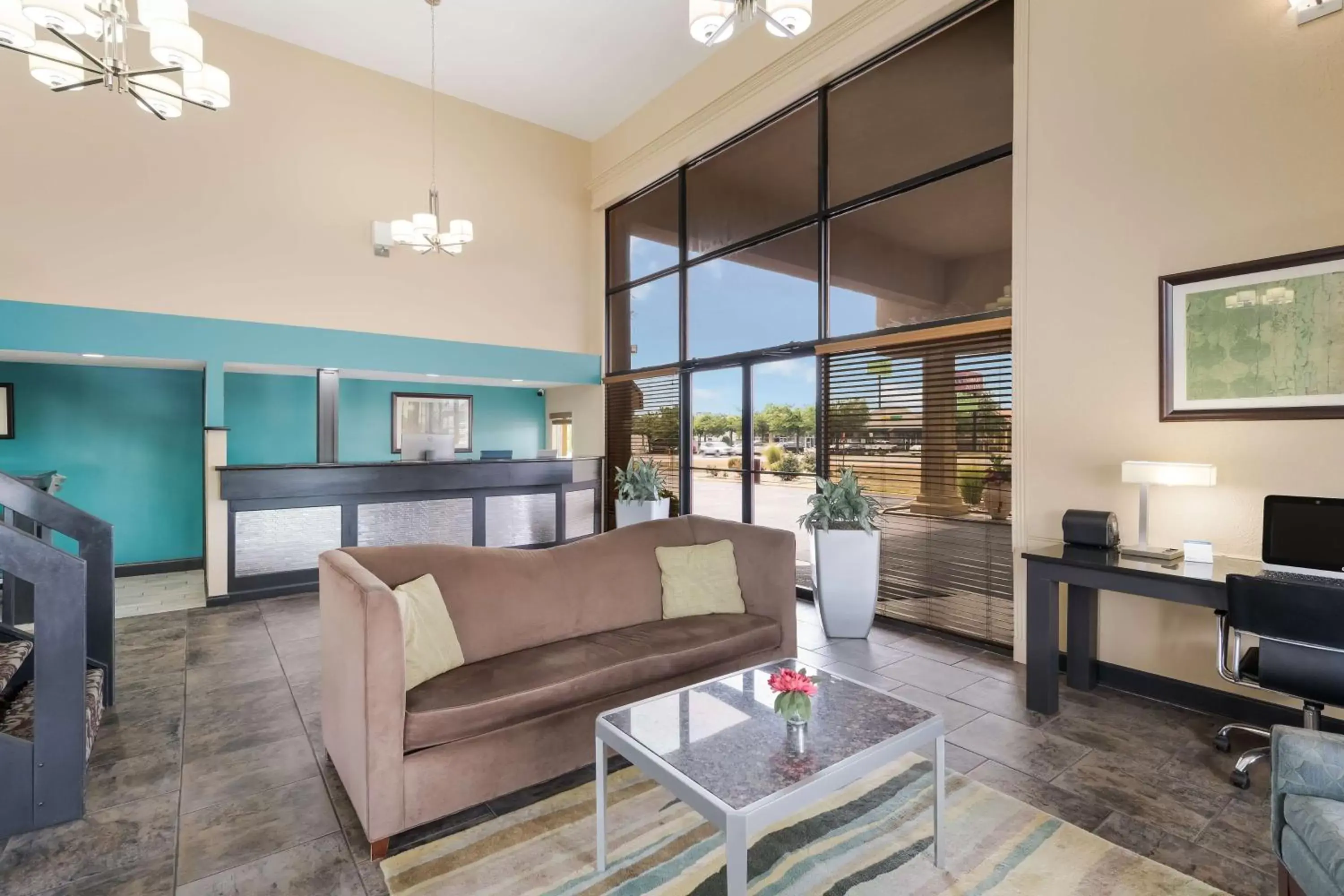 Lobby or reception, Seating Area in Best Western Conway