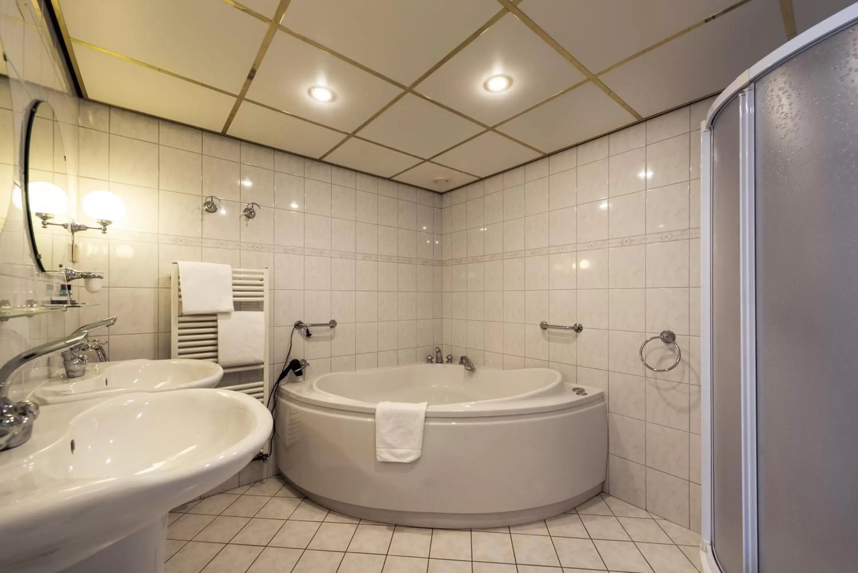 Bathroom in Hotel de Hoeve van Nunspeet