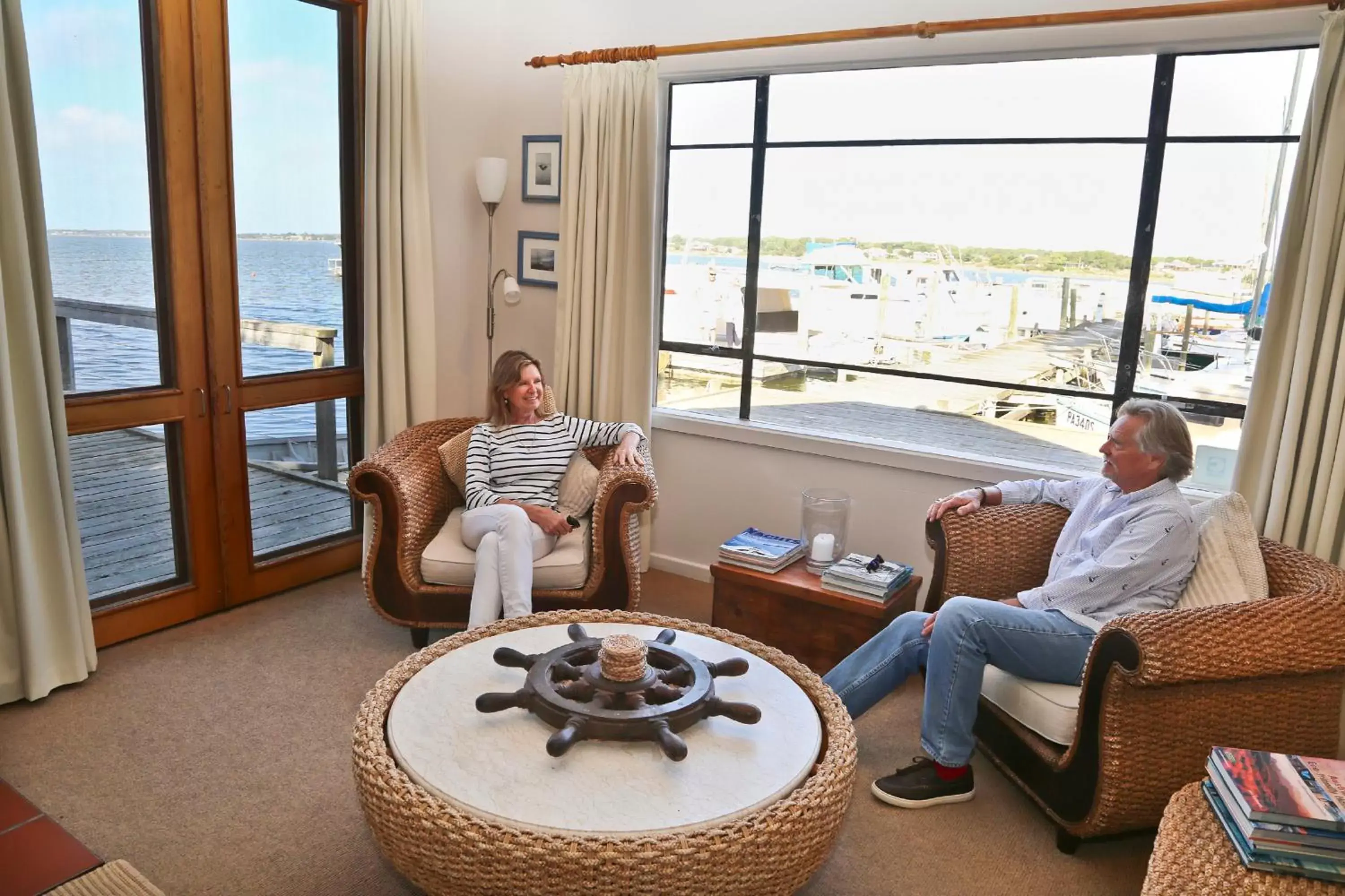 Living room in Boathouse - Birks River Retreat