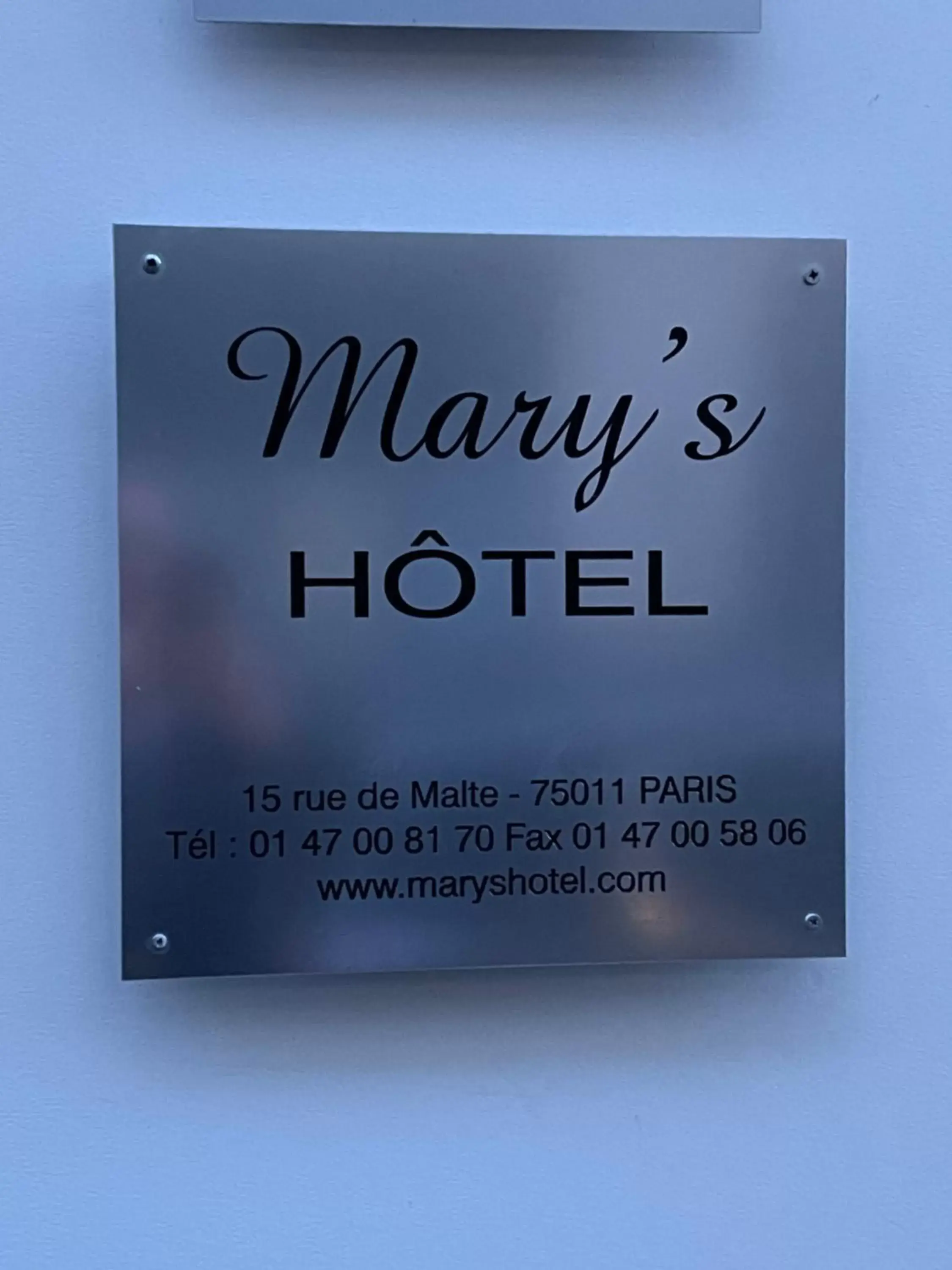 Logo/Certificate/Sign in Mary's Hotel République