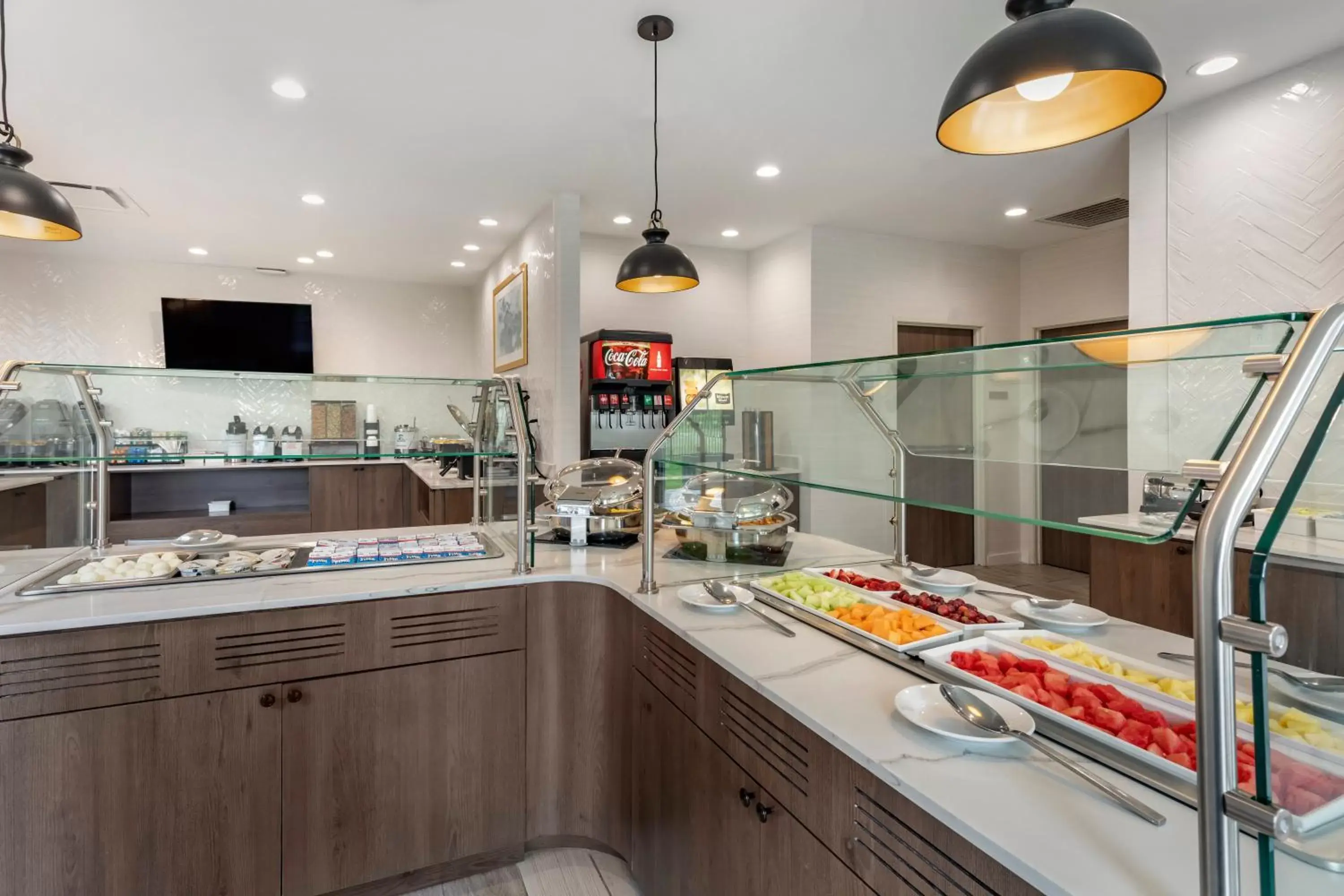 Breakfast, Kitchen/Kitchenette in Staybridge Suites - Dallas - Grand Prairie, an IHG Hotel