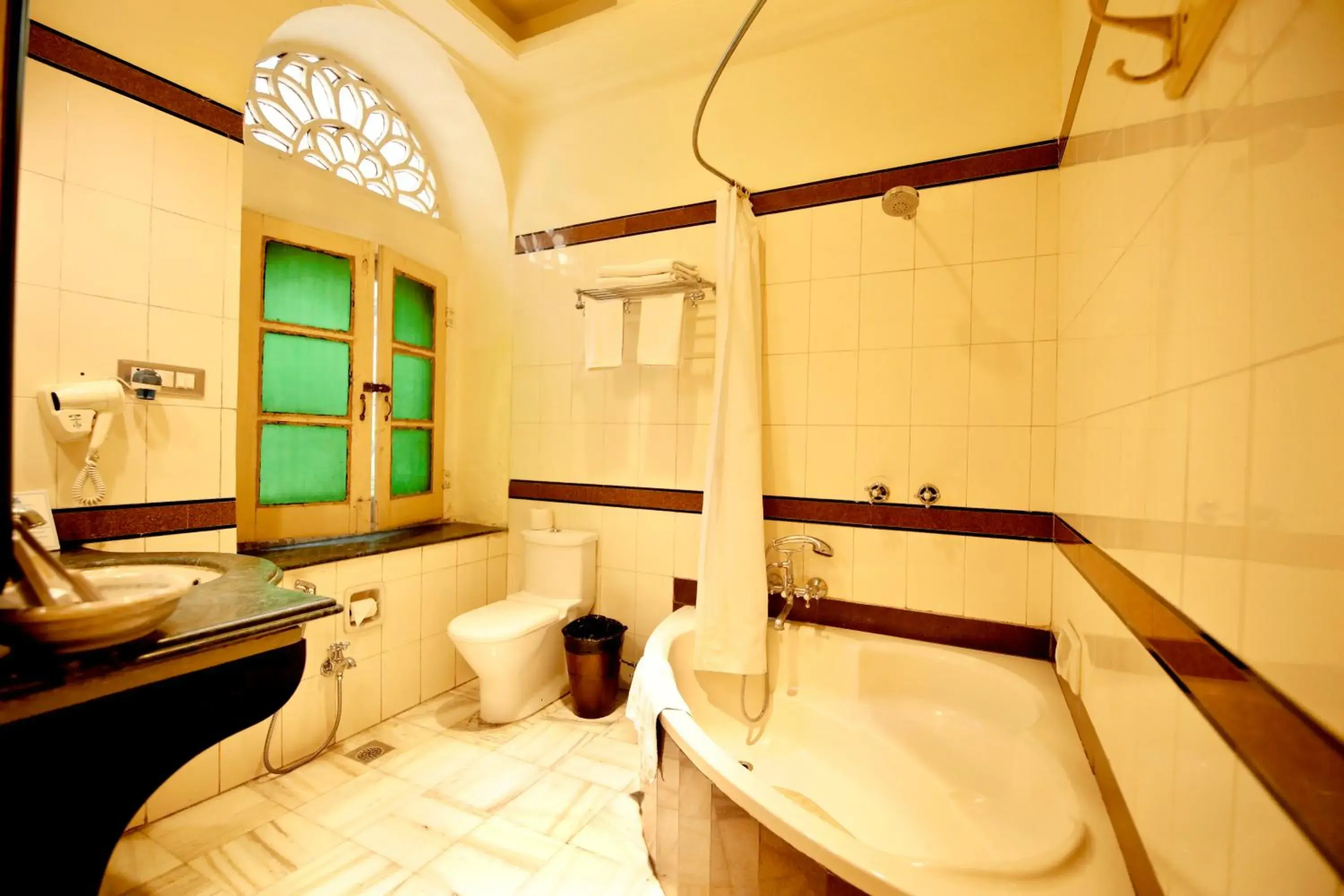 Bathroom in Hotel Narain Niwas Palace