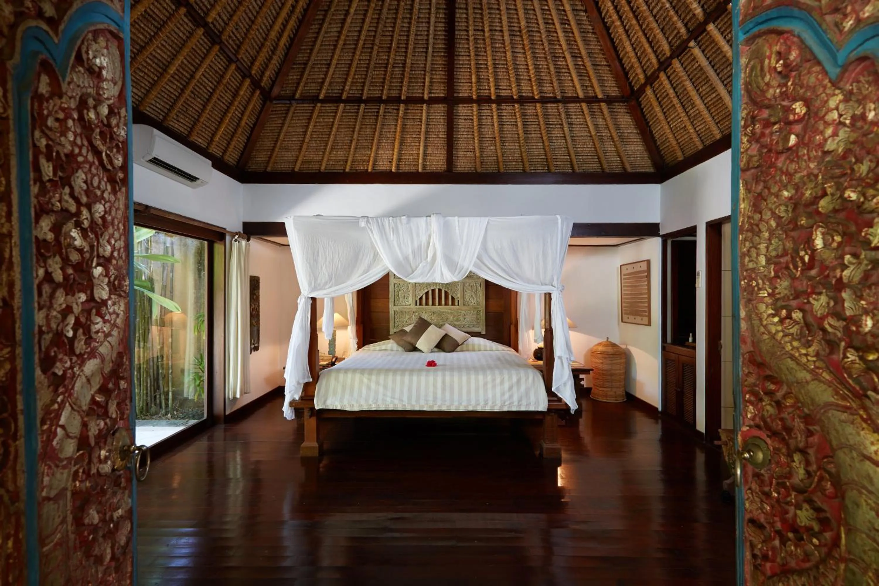 Bed in Visakha Sanur by Puri Signatures