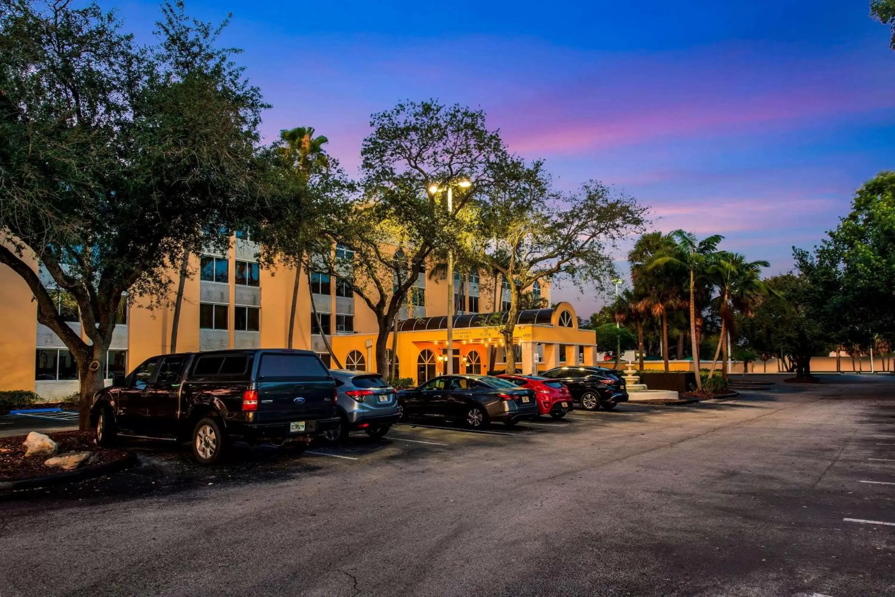 Property Building in La Quinta by Wyndham Fort Lauderdale Tamarac