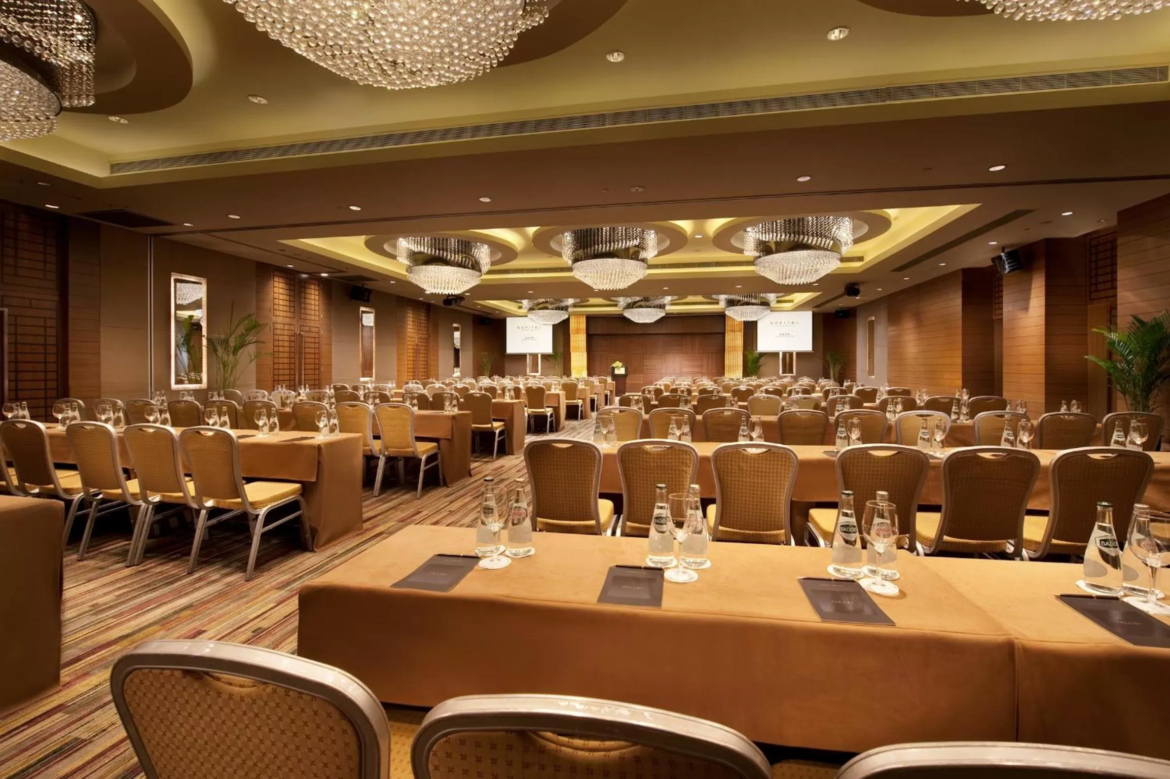 Business facilities in Radisson Collection Hyland Shanghai