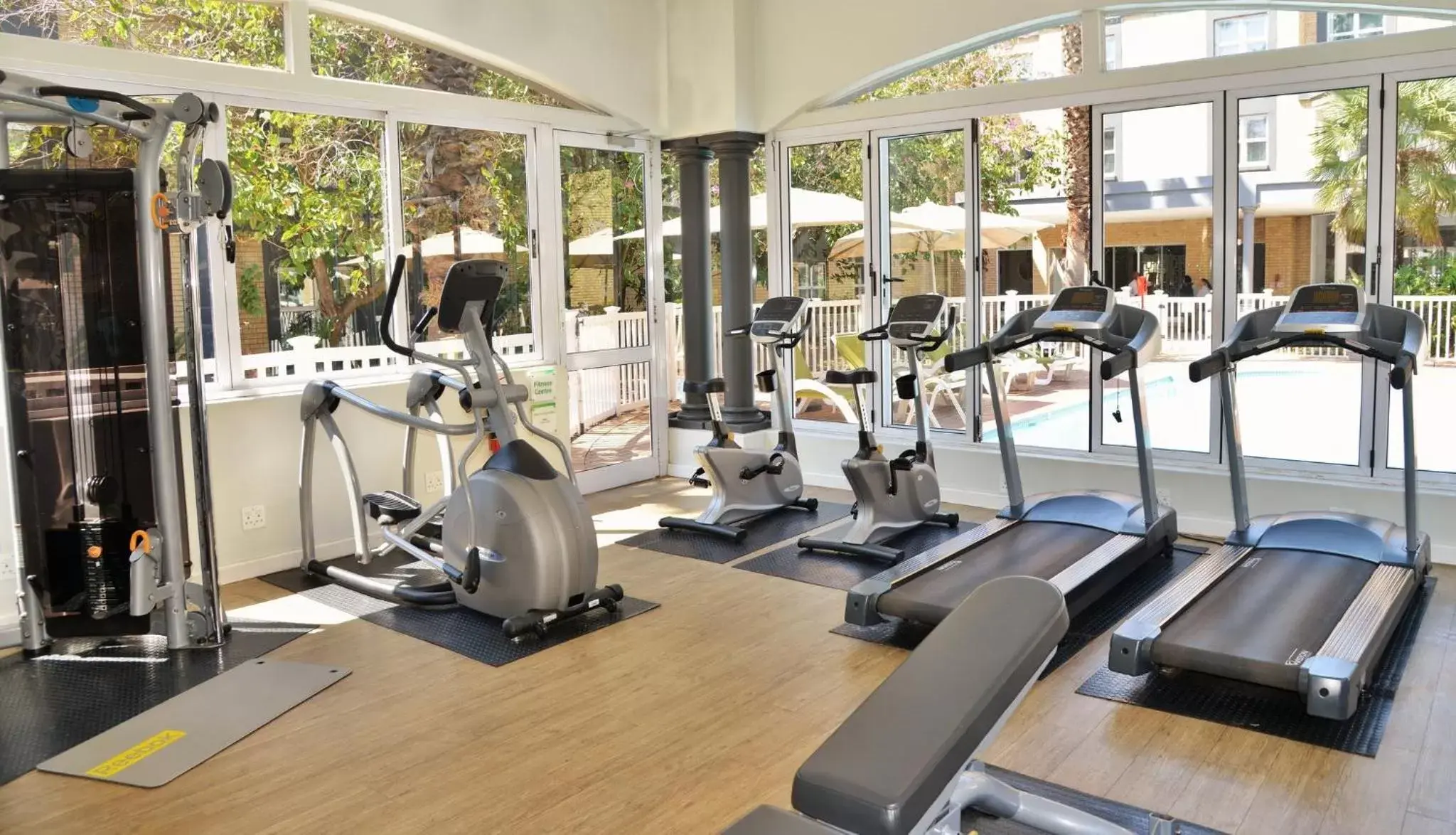 Spa and wellness centre/facilities, Fitness Center/Facilities in Holiday Inn Johannesburg Airport, an IHG Hotel