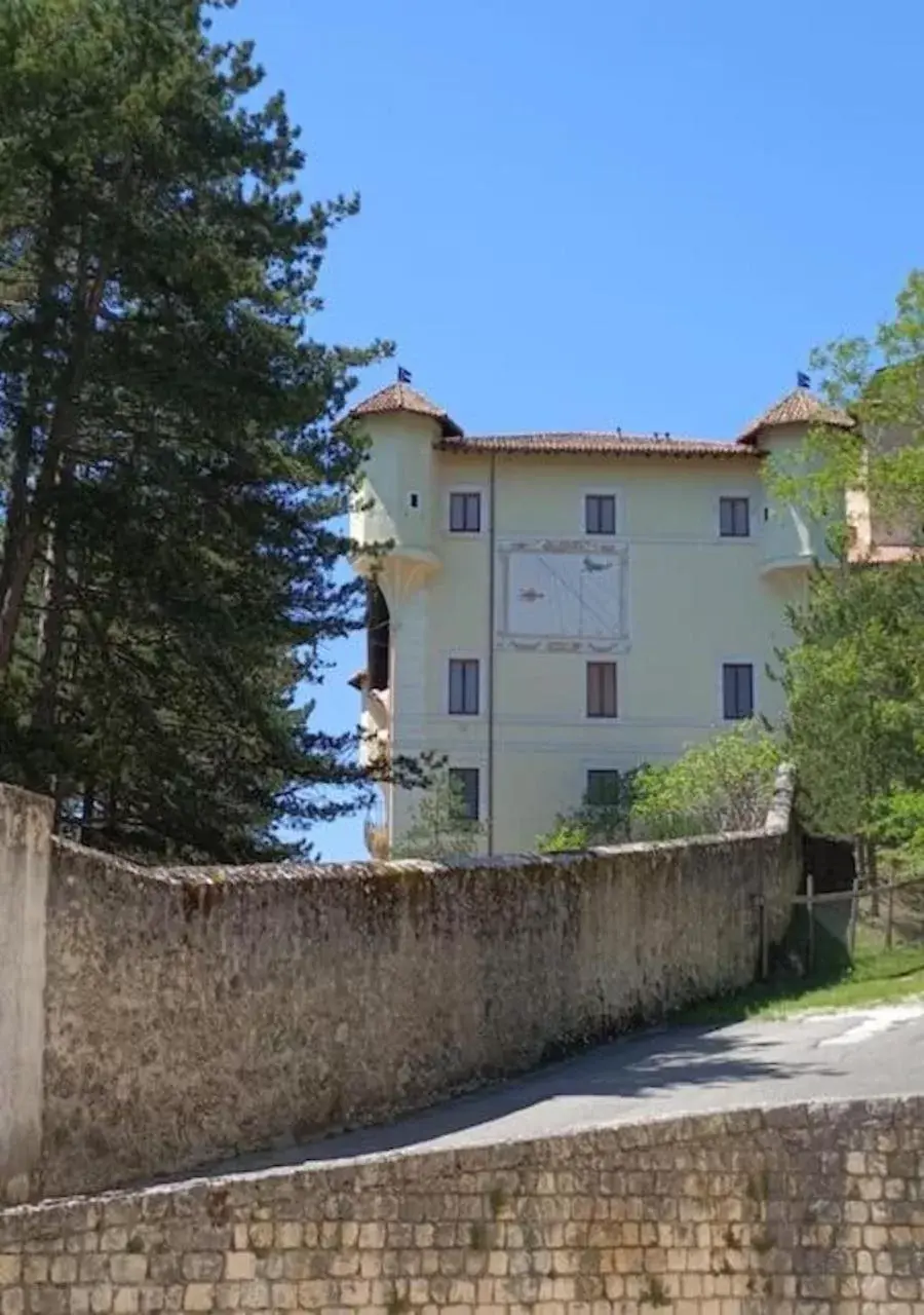 Nearby landmark, Property Building in Casa Fra Ambrogio