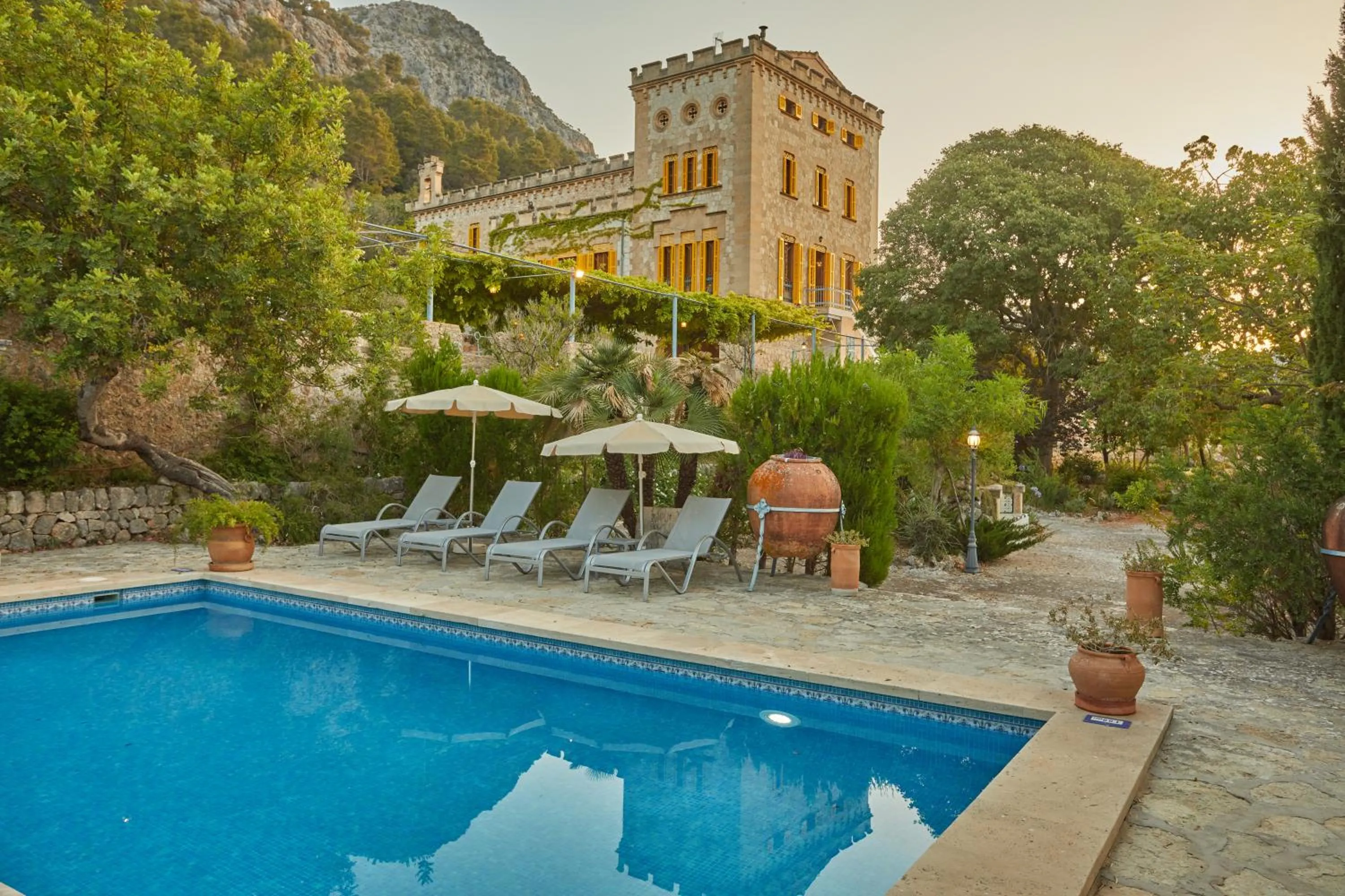 Swimming pool in Agroturismo Alquería Blanca