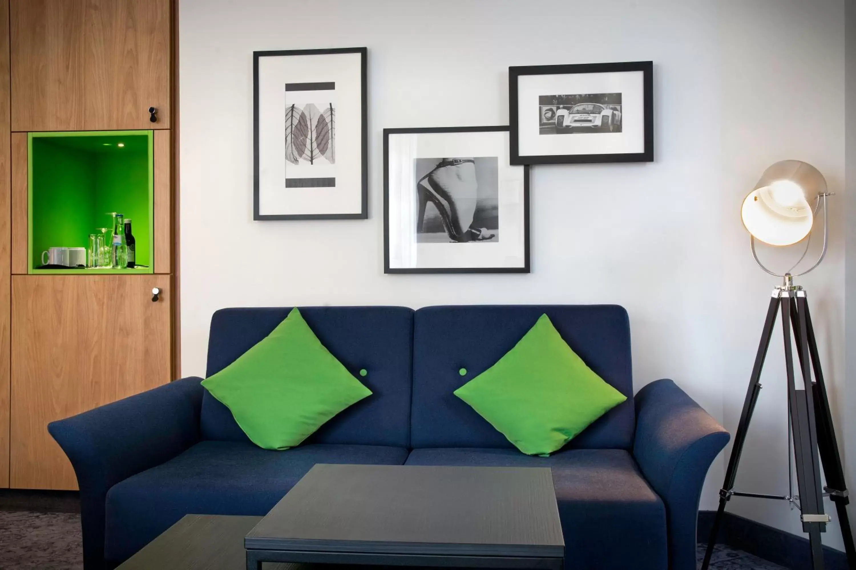 Photo of the whole room, Seating Area in Holiday Inn Stuttgart, an IHG Hotel