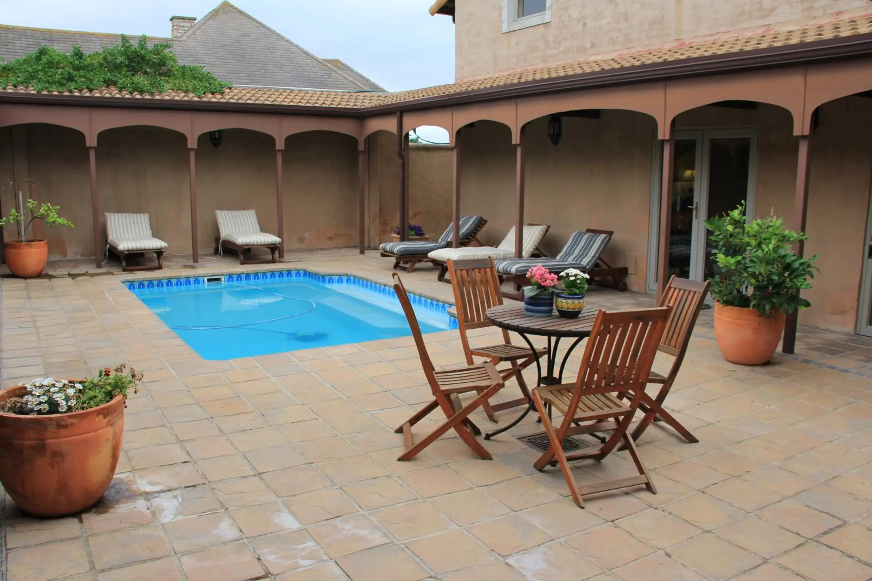 Swimming Pool in On The Cliff Guest House