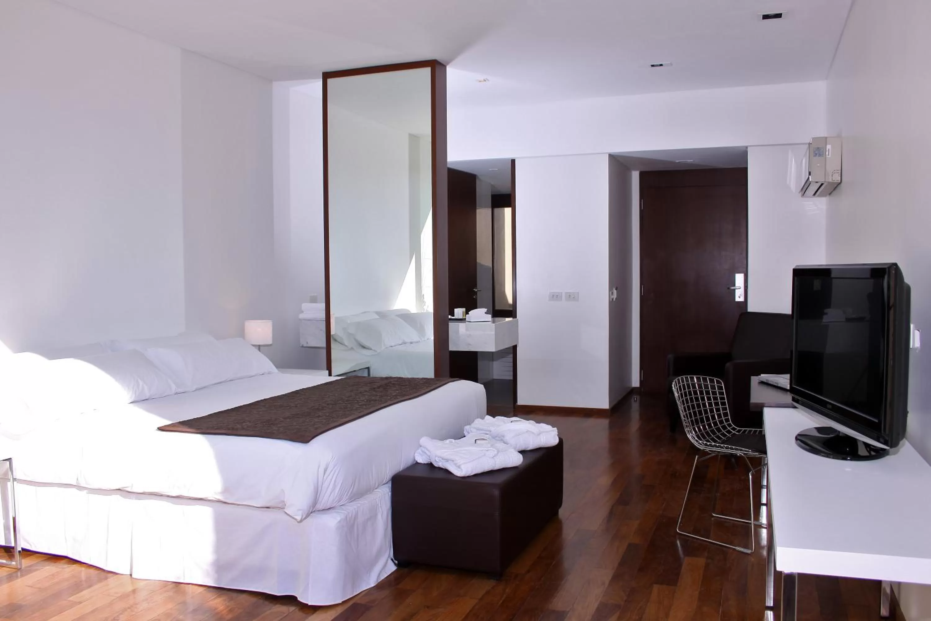 Bedroom, Bed in San Isidro Plaza Hotel