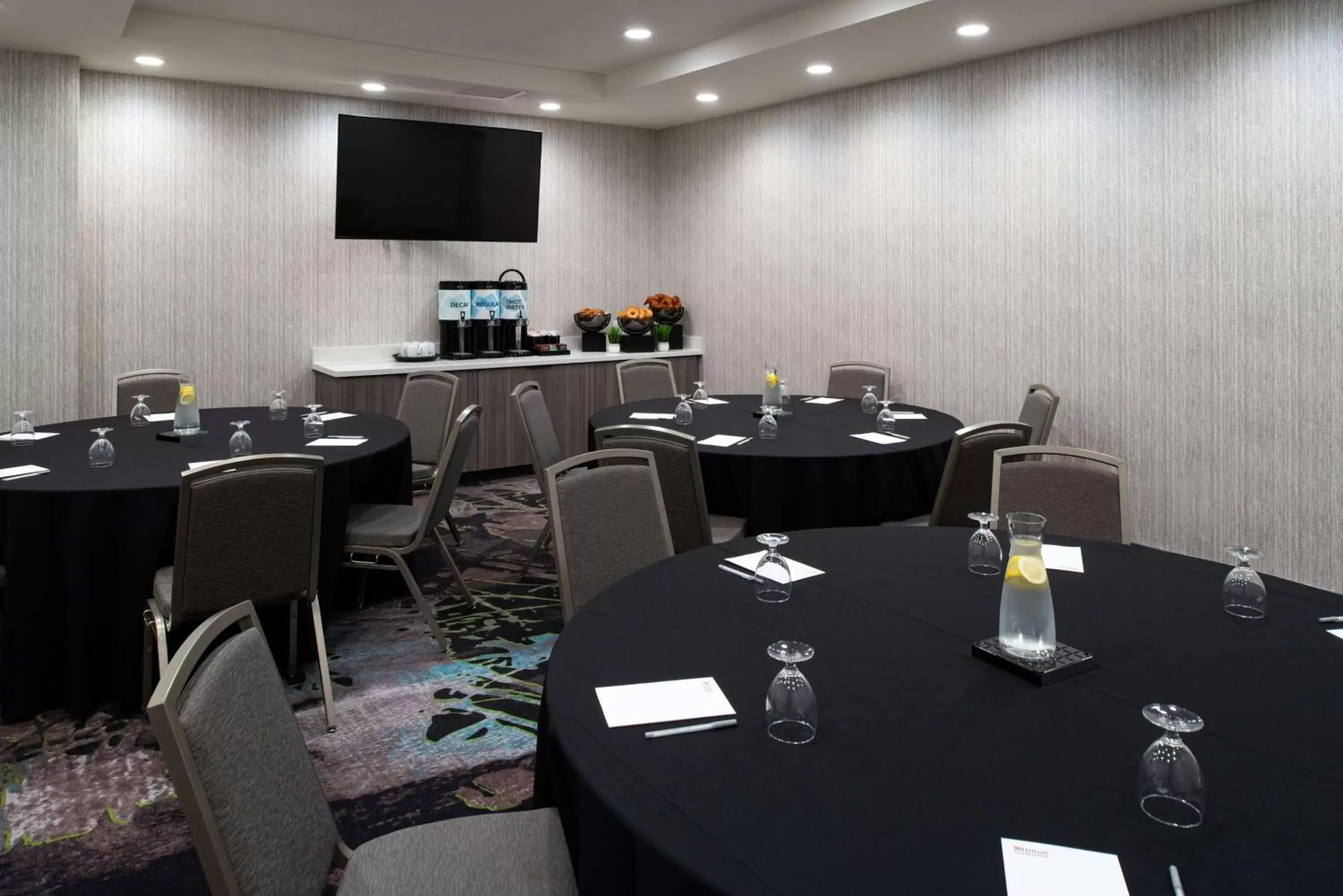 Meeting/conference room in Hilton Garden Inn Seattle Lynnwood, Wa