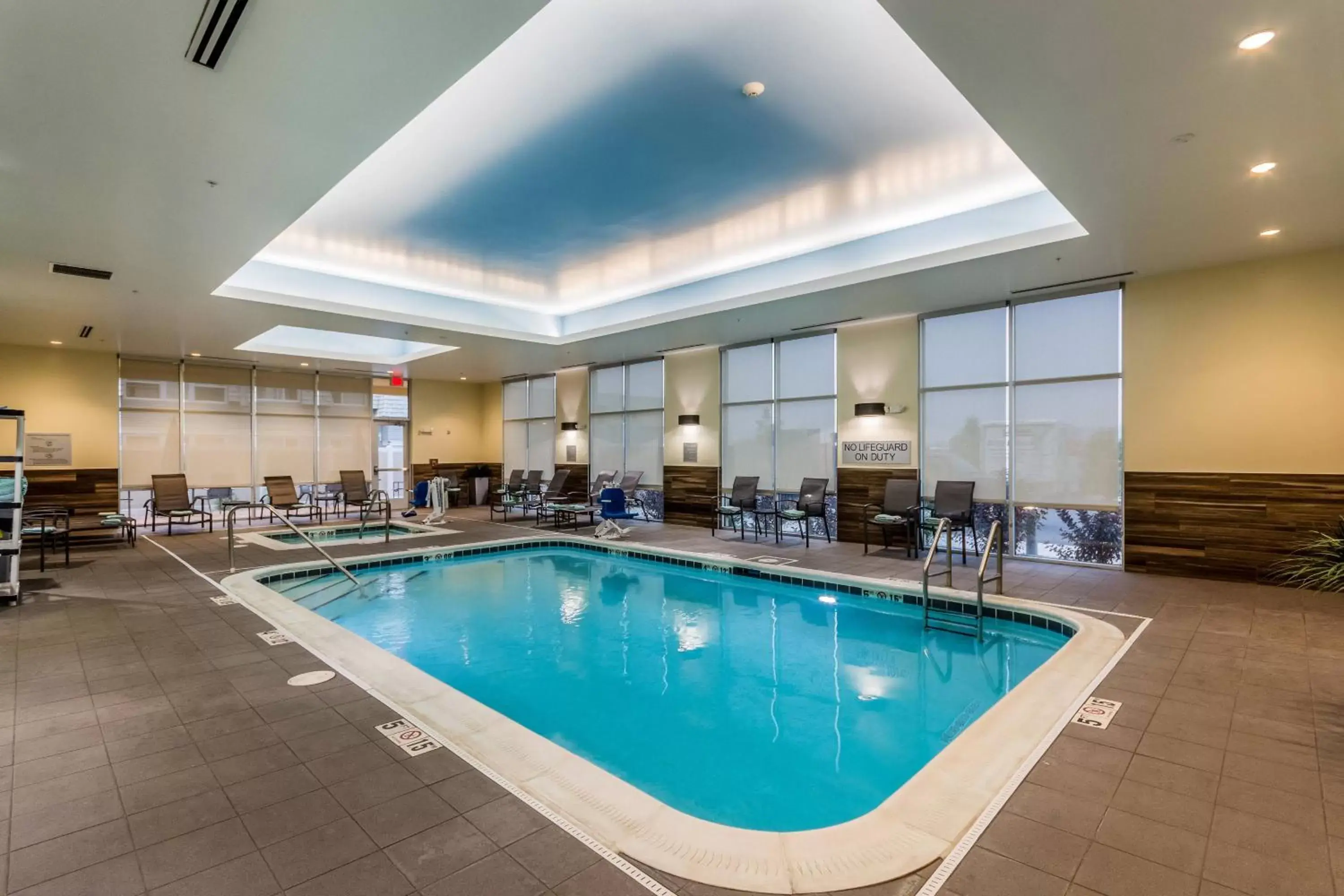 Swimming Pool in Fairfield Inn & Suites by Marriott Butte