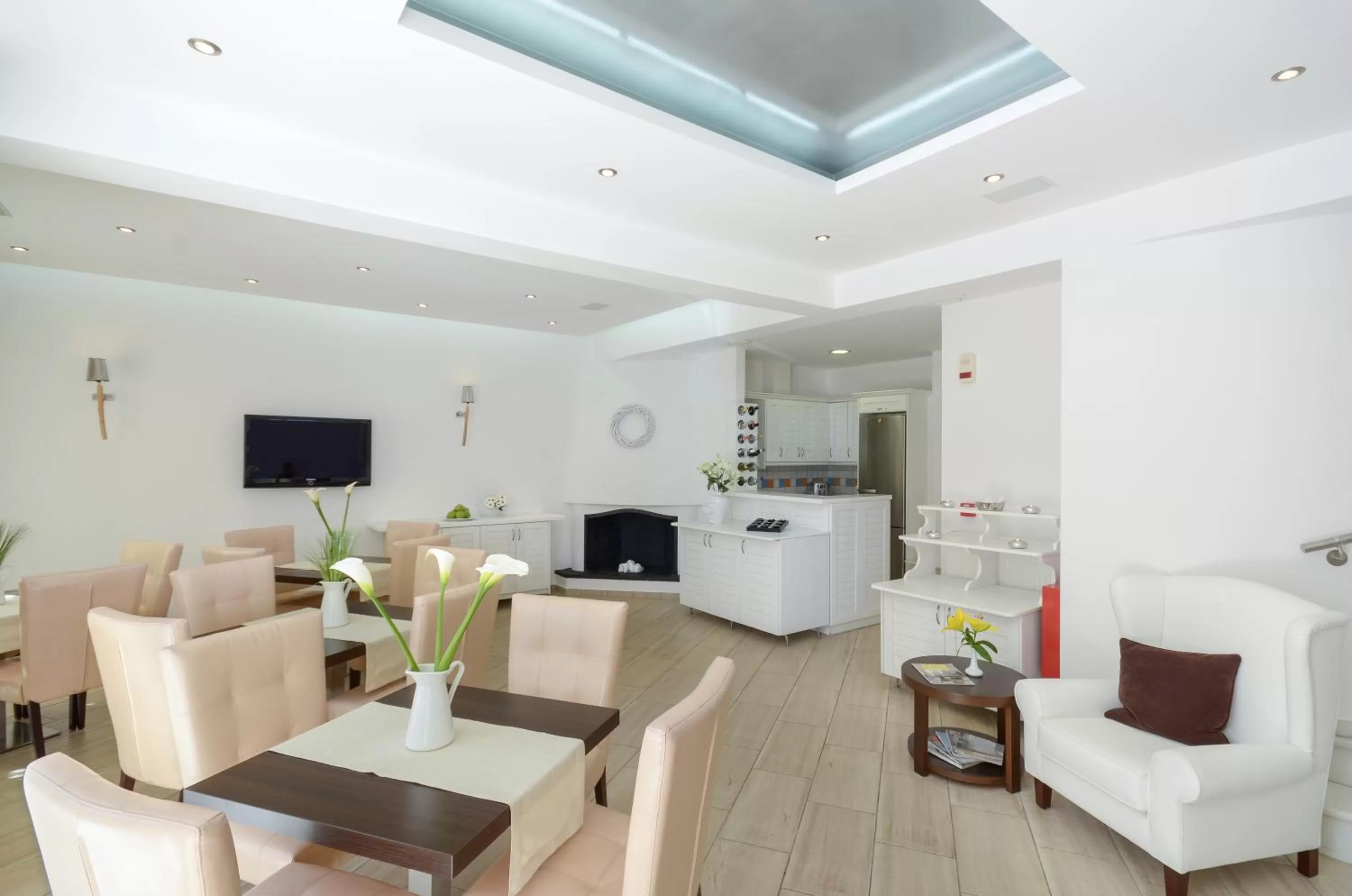 Lounge or bar in Adriani Hotel