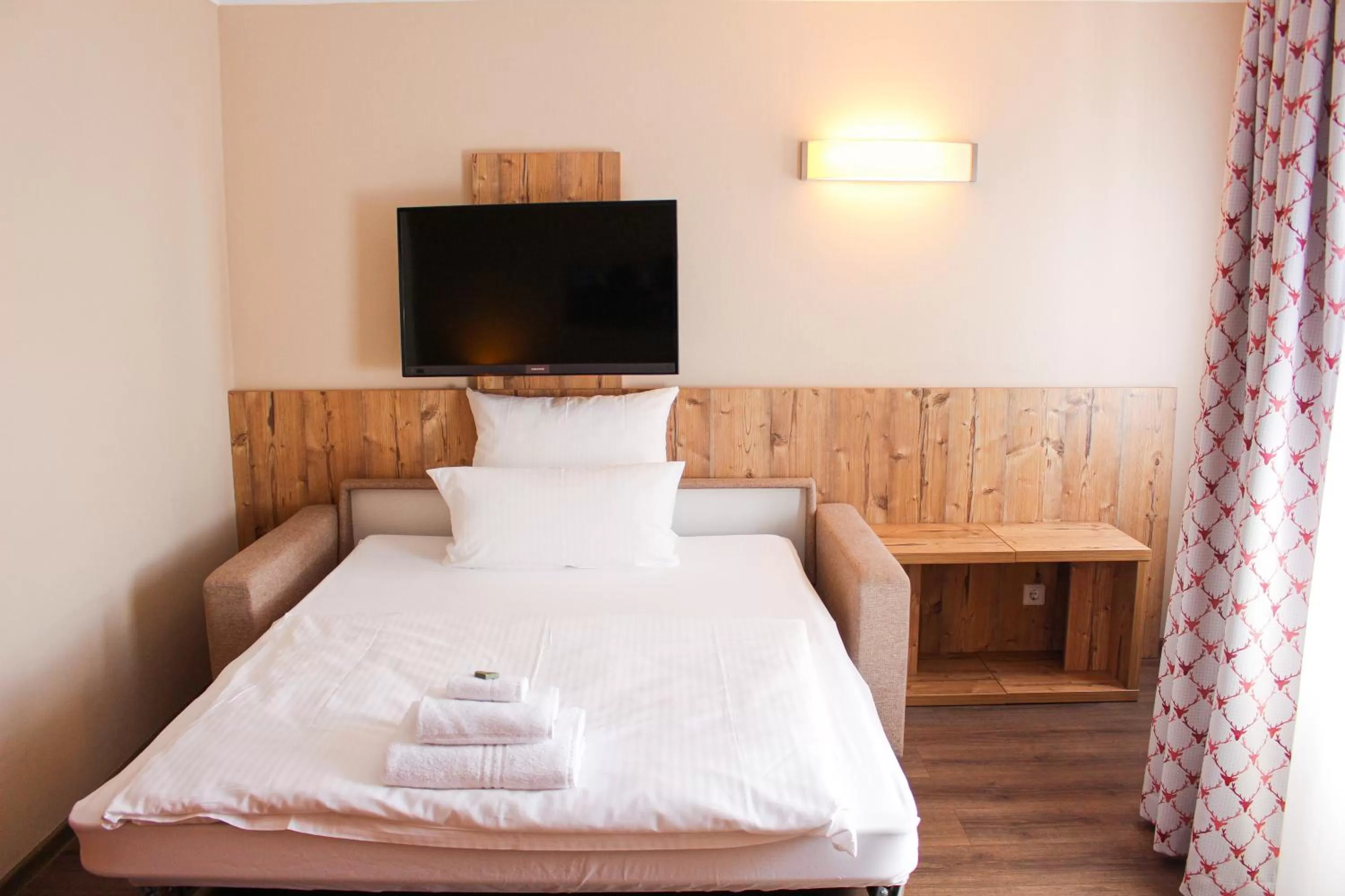 Bed in Hotel & Restaurant Zum Reussenstein