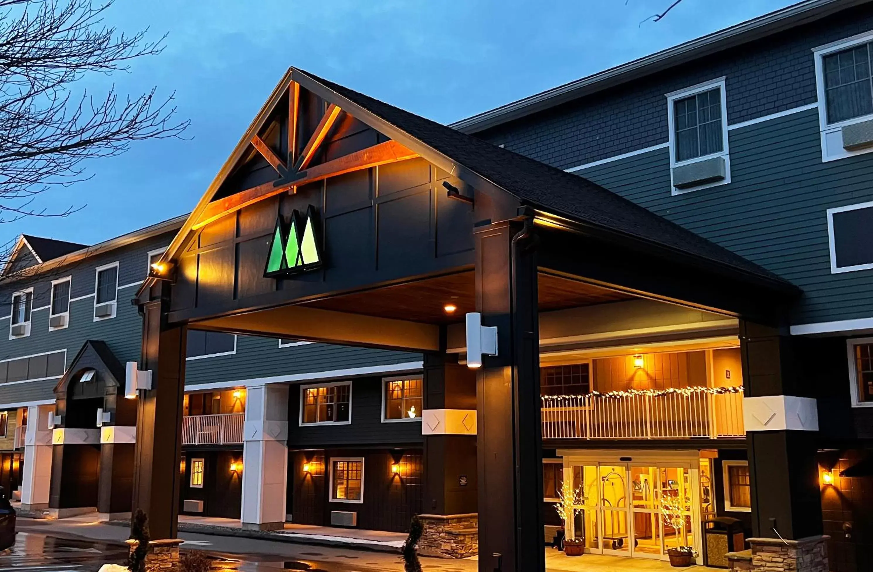 Property Building in Maine Evergreen Hotel, Ascend Hotel Collection