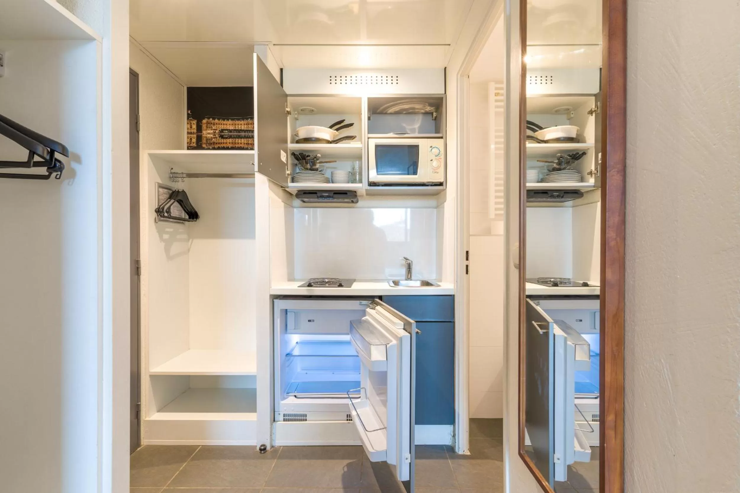 Kitchen or kitchenette in Victoria Garden Bordeaux Centre