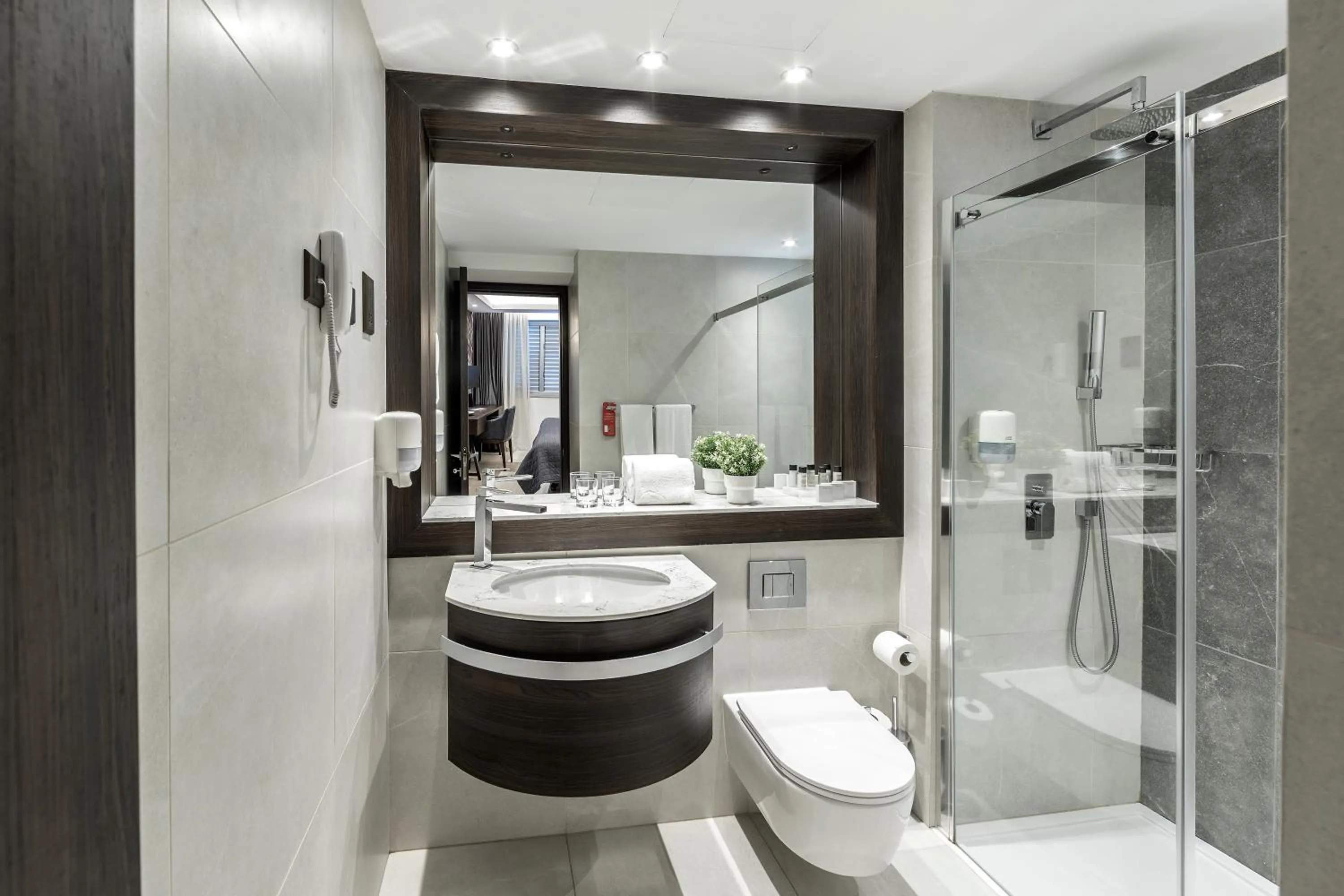 Shower in Almond Business Hotel