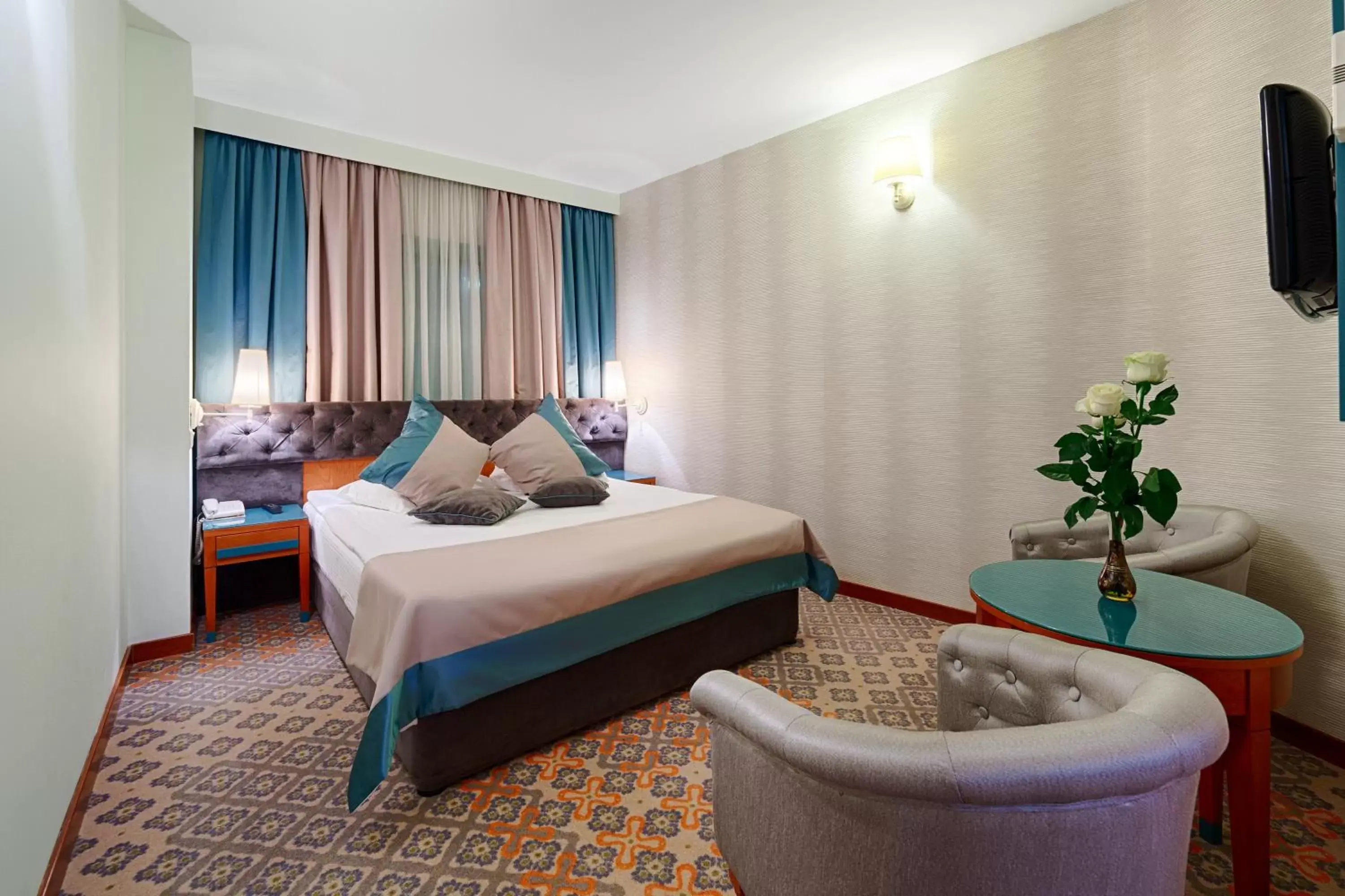 Superior Double Room in Hotel Duke Romana City Center Superior Double Room in Hotel Duke Romana City Center