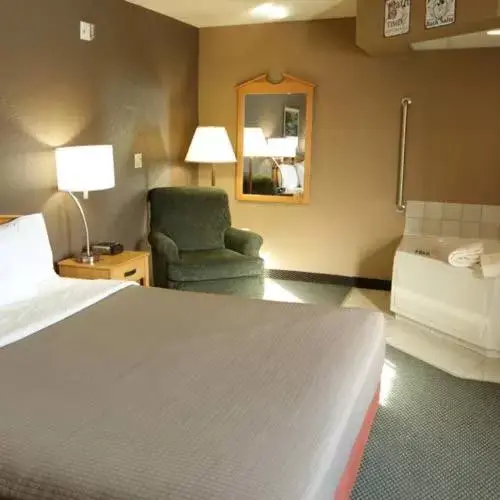 Bed in Boarders Inn and Suites by Cobblestone Hotels - Fayette