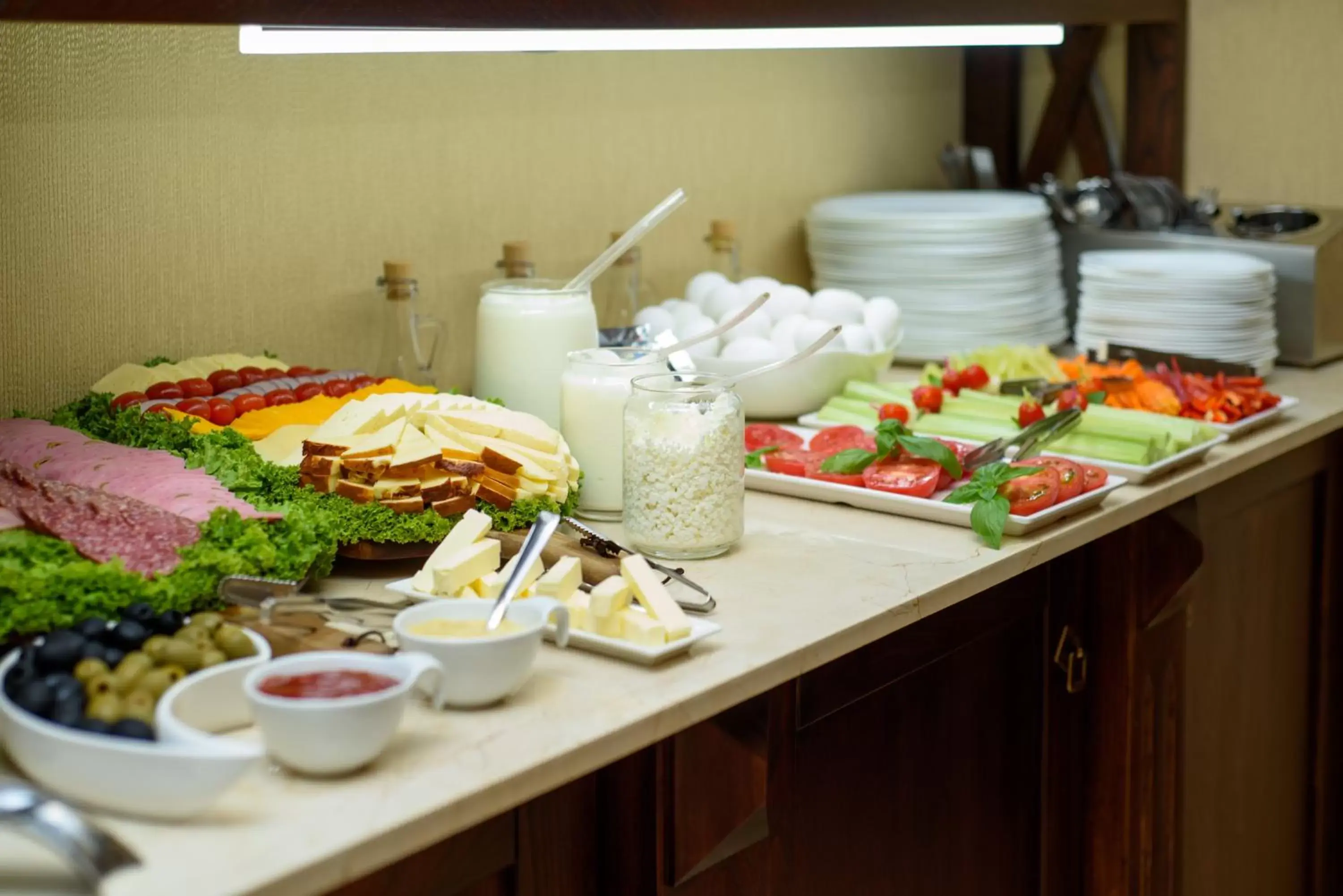 Buffet breakfast, Food in KMM Hotel