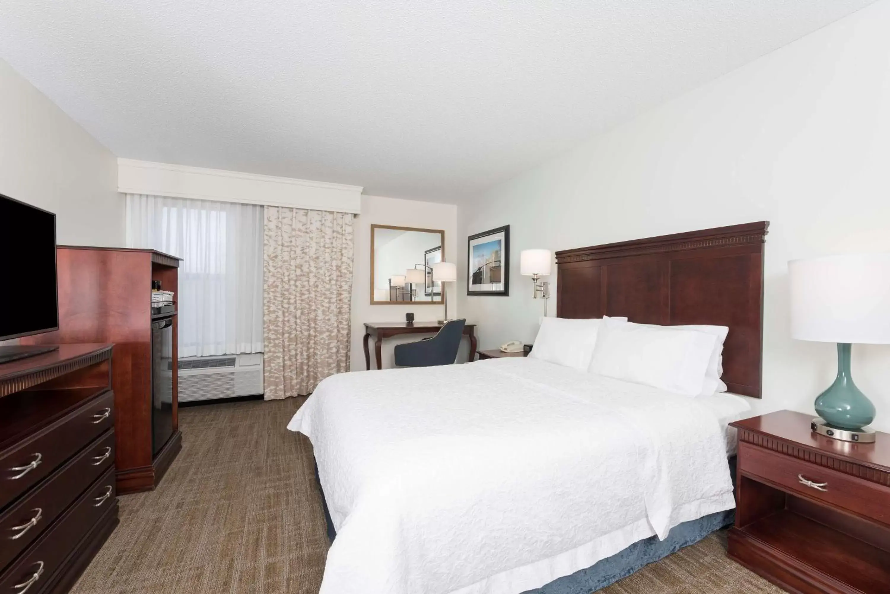 Bedroom, Bed in Hampton Inn East Lansing Bedroom, Bed in Hampton Inn East Lansing
