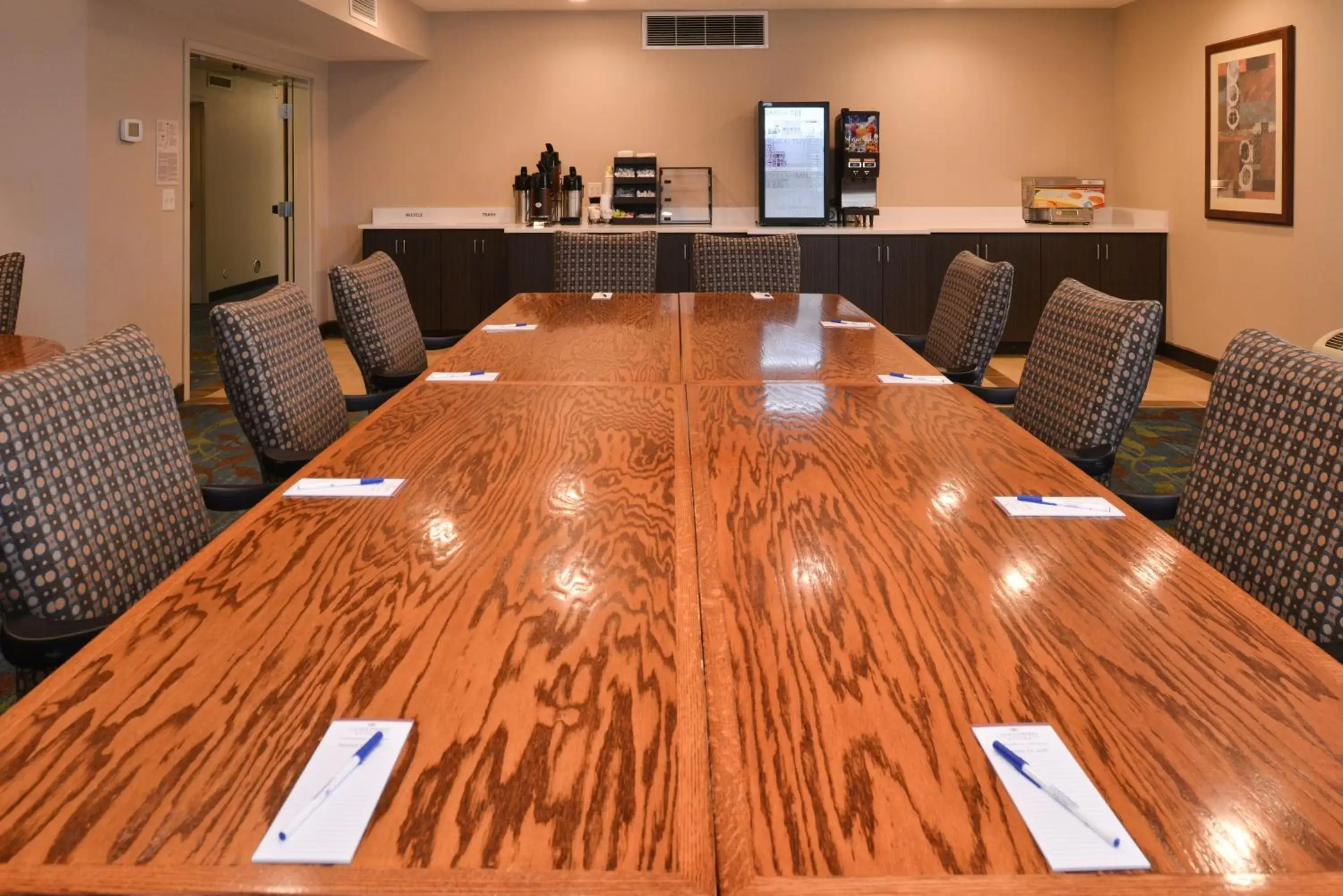 Meeting/conference room, Business Area/Conference Room in Candlewood Suites Boise - Towne Square, an IHG Hotel