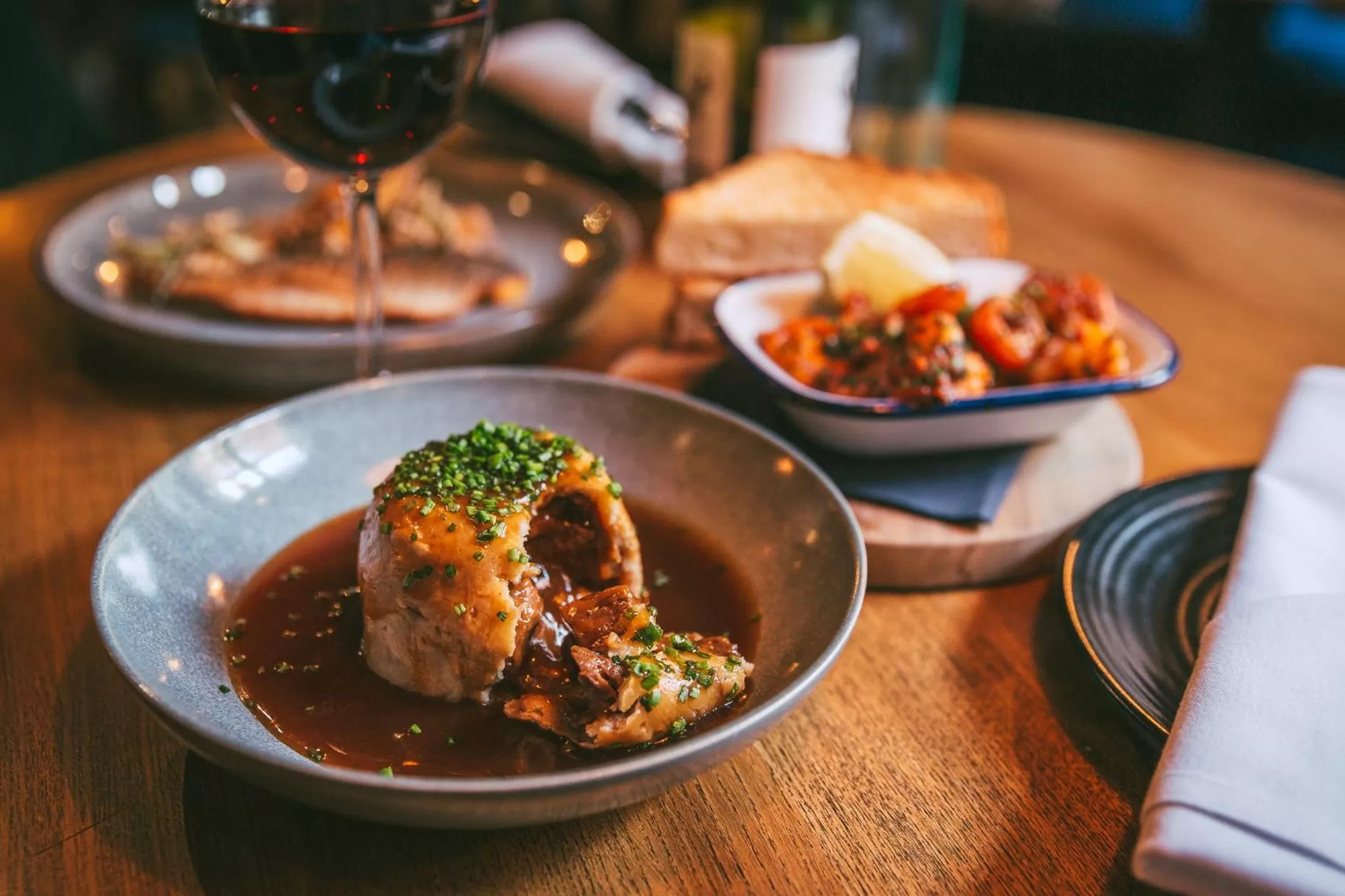 Restaurant/places to eat in Rose & Crown Inn