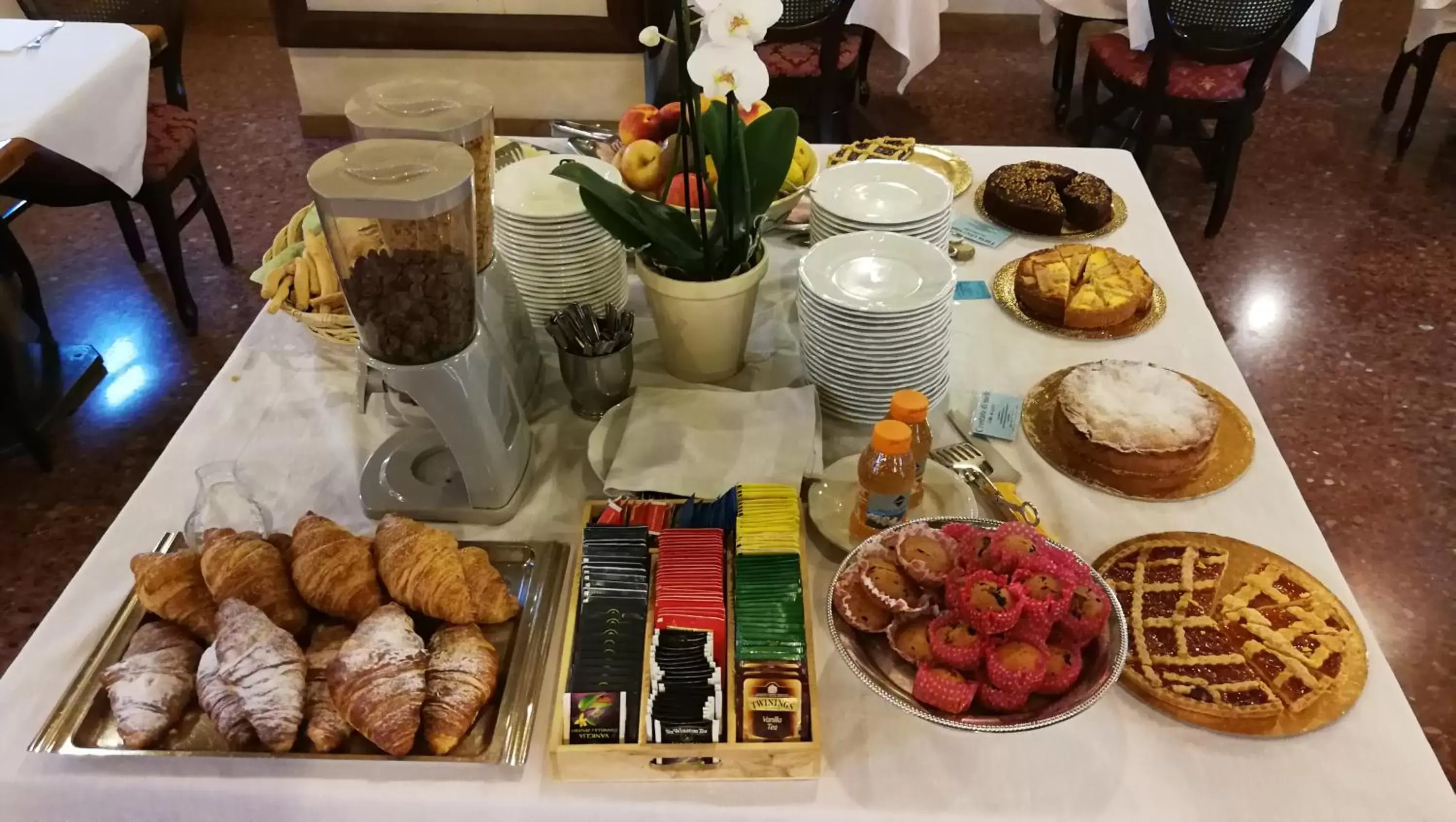 Breakfast in Hotel AB Baretta