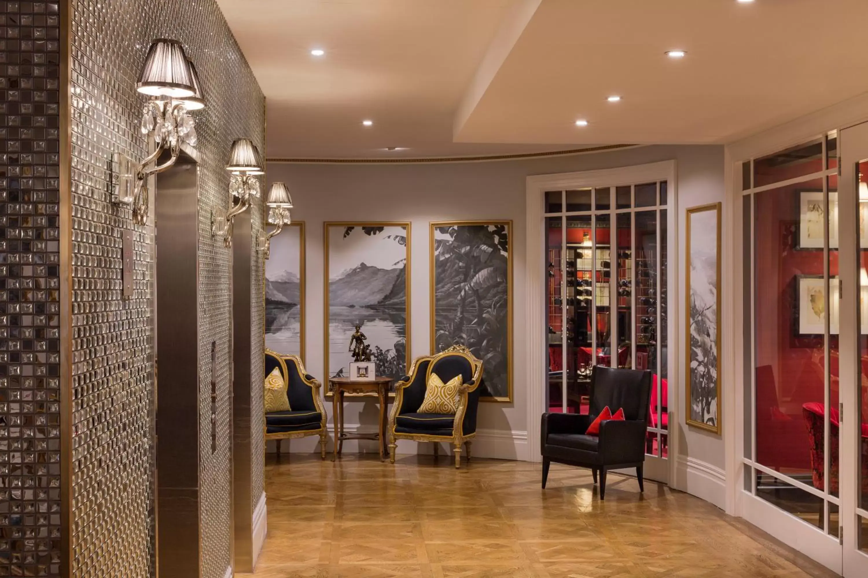 Lobby or reception in Sofitel Queenstown Hotel & Spa