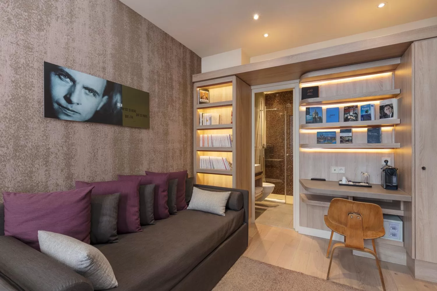 Photo of the whole room in Hôtel de Lille - Saint-Germain des Près