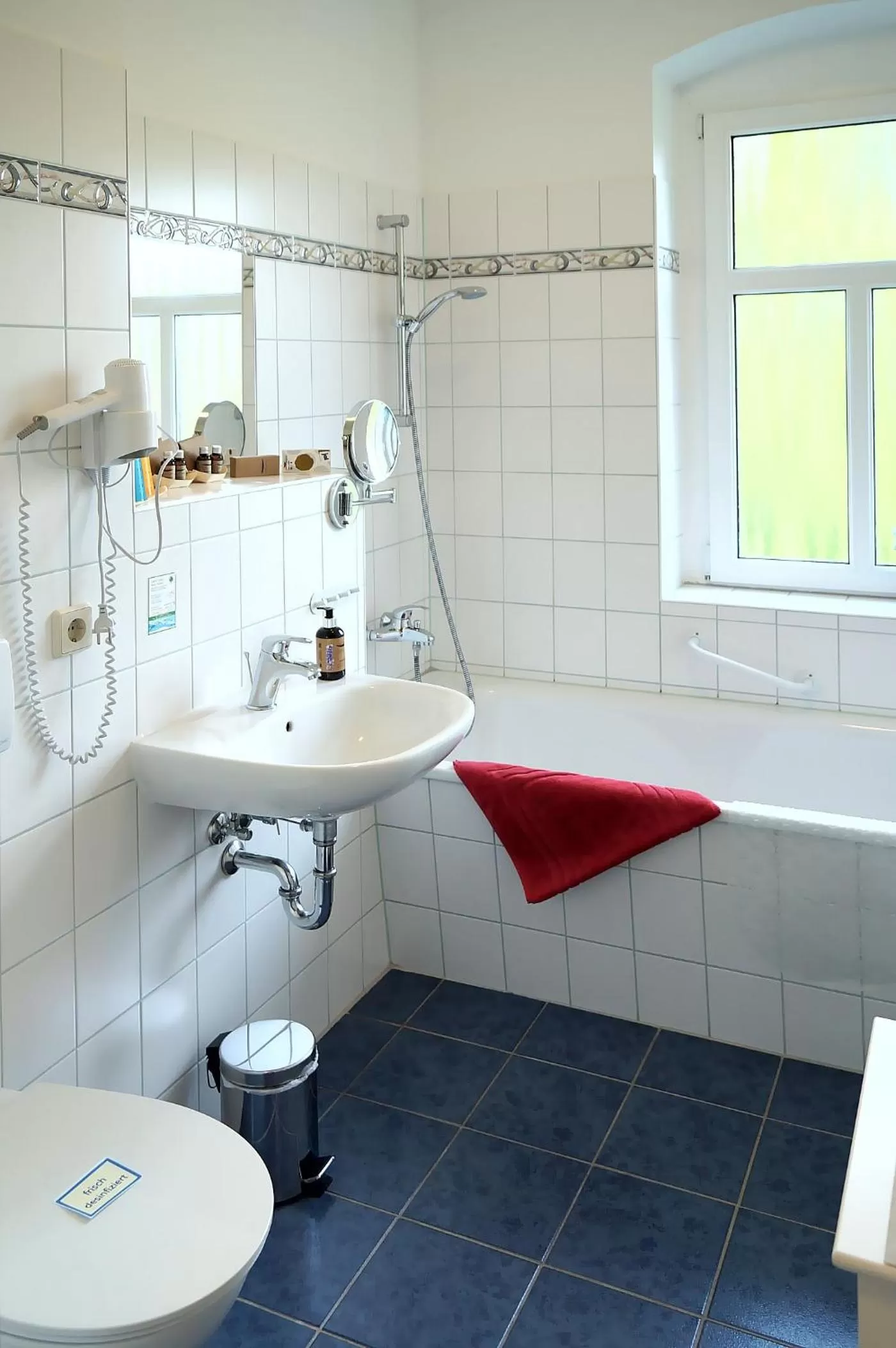 Bathroom in Erzgebirgshotel Misnia Bärenfels