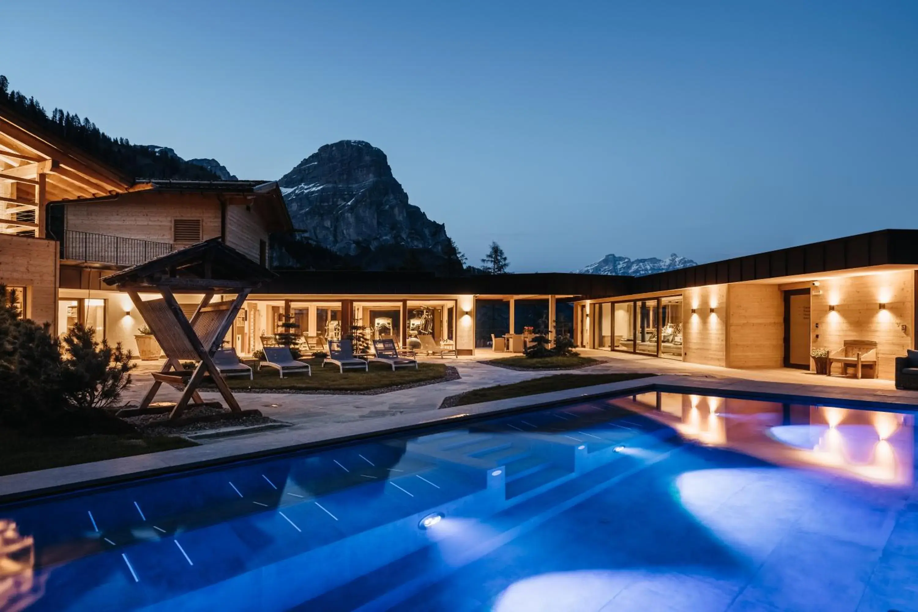 Swimming pool, Property Building in Kolfuschgerhof Mountain Resort