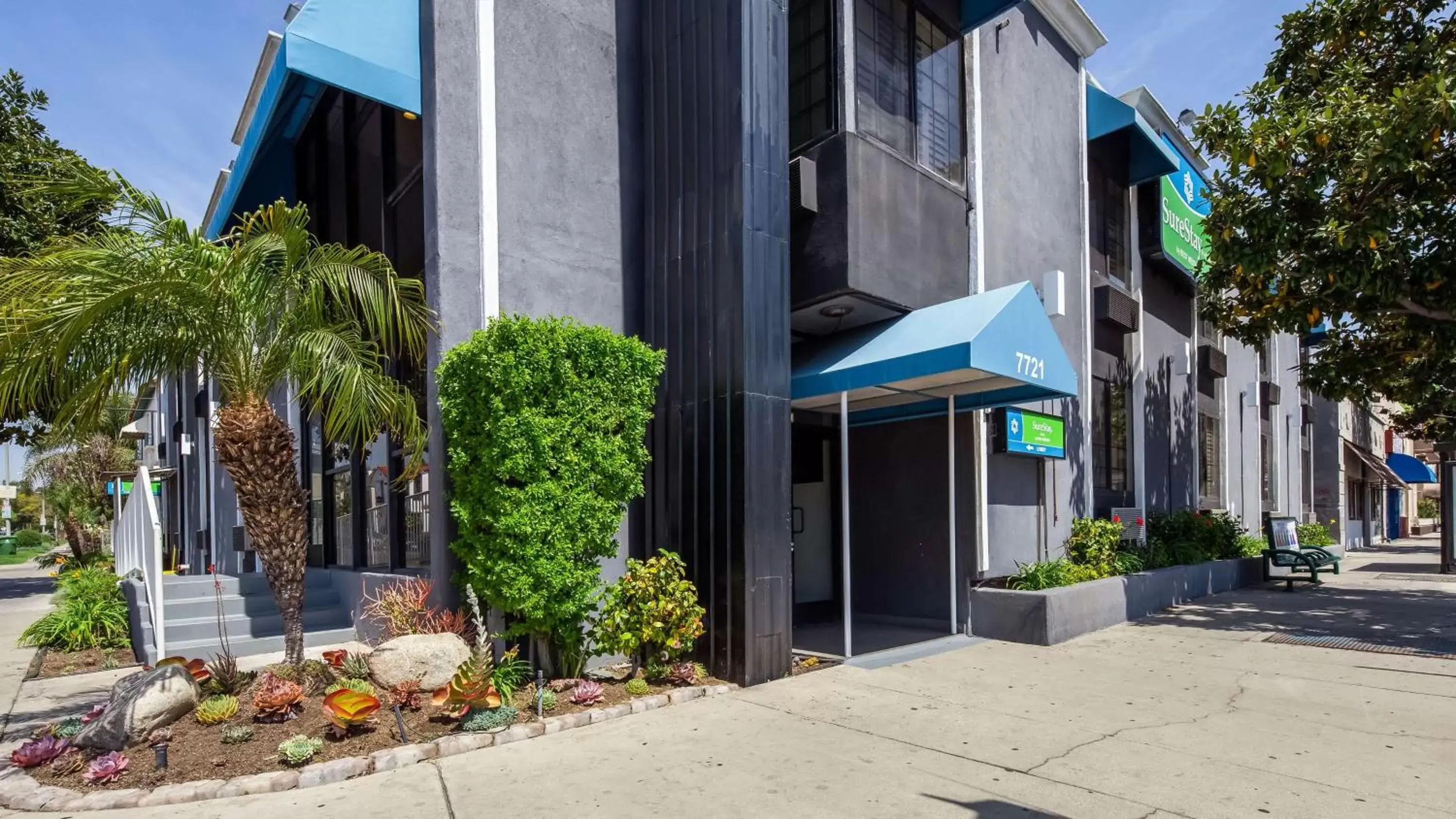 Property building, Facade/Entrance in SureStay Hotel by Best Western Beverly Hills West LA
